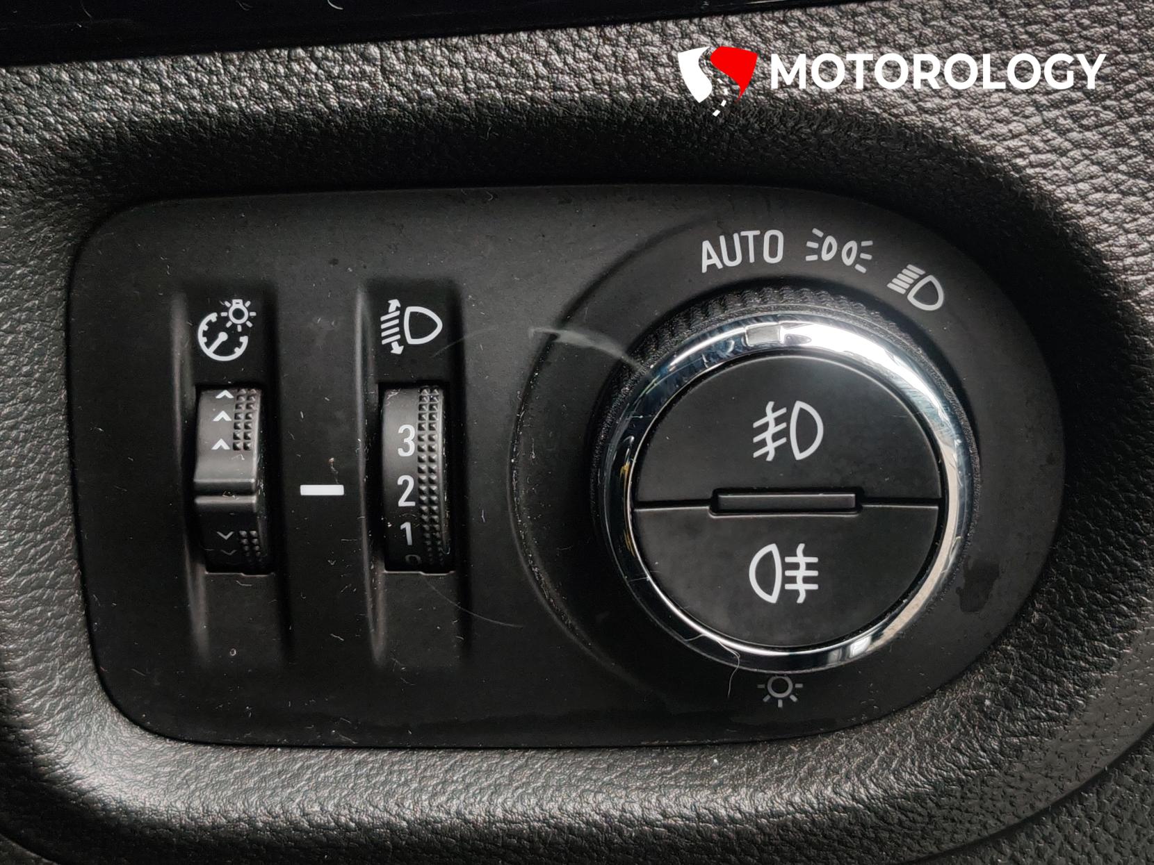 Vauxhall Astra 1.6i Turbo GPF Elite Nav Hatchback 5dr Petrol Manual Euro 6 (s/s) (200 ps)