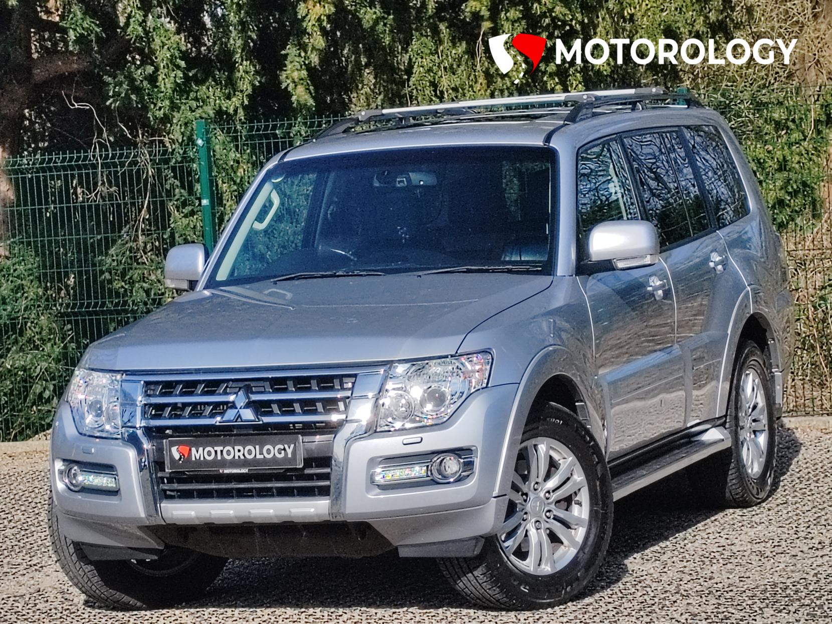 Mitsubishi Shogun 3.2 DI-DC SG3 SUV 5dr Diesel Auto 4WD Euro 6 LWB (187 ps)