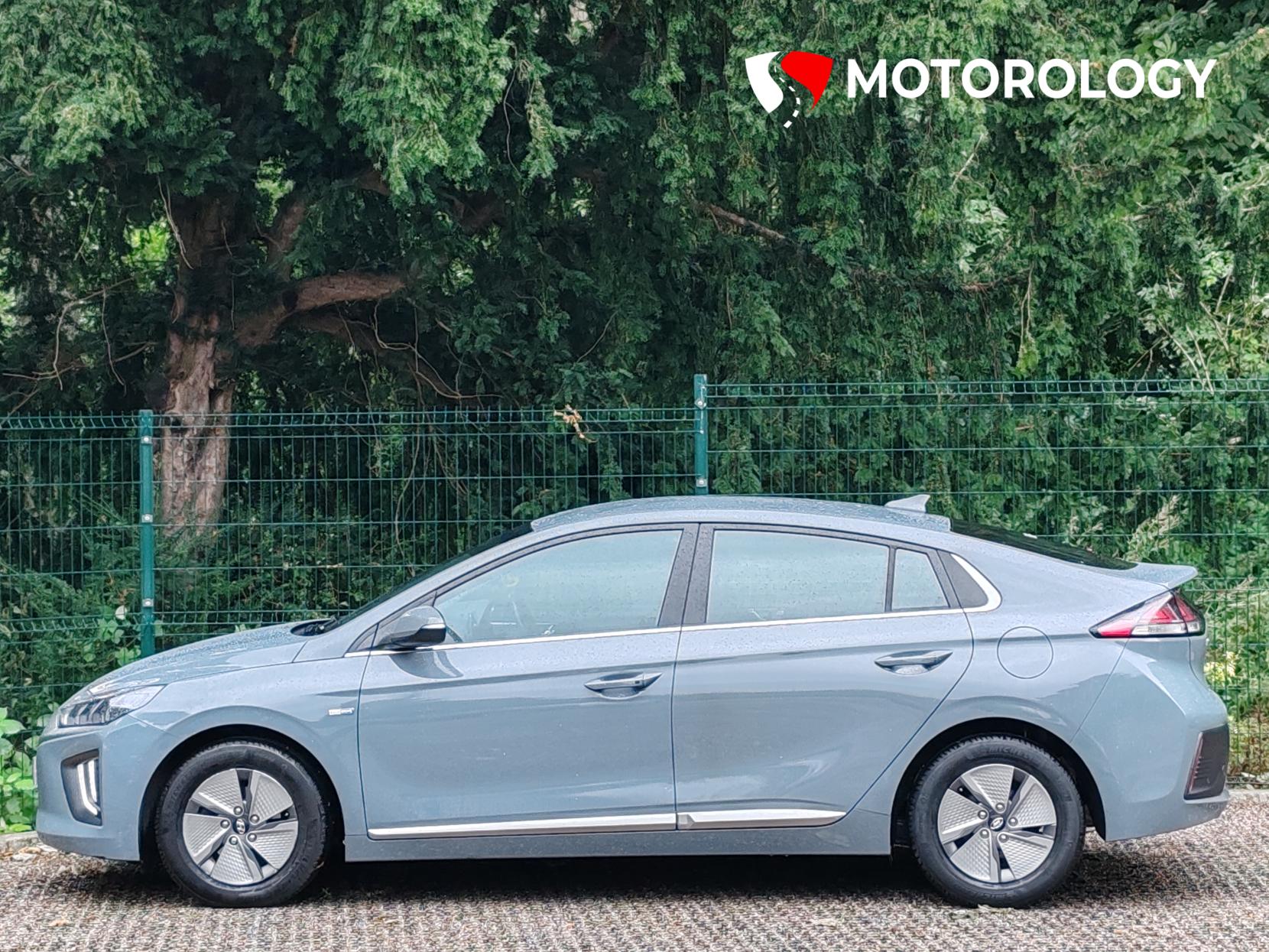 Hyundai IONIQ 1.6 h-GDi Premium Hatchback 5dr Petrol Hybrid DCT Euro 6 (s/s) (141 ps)