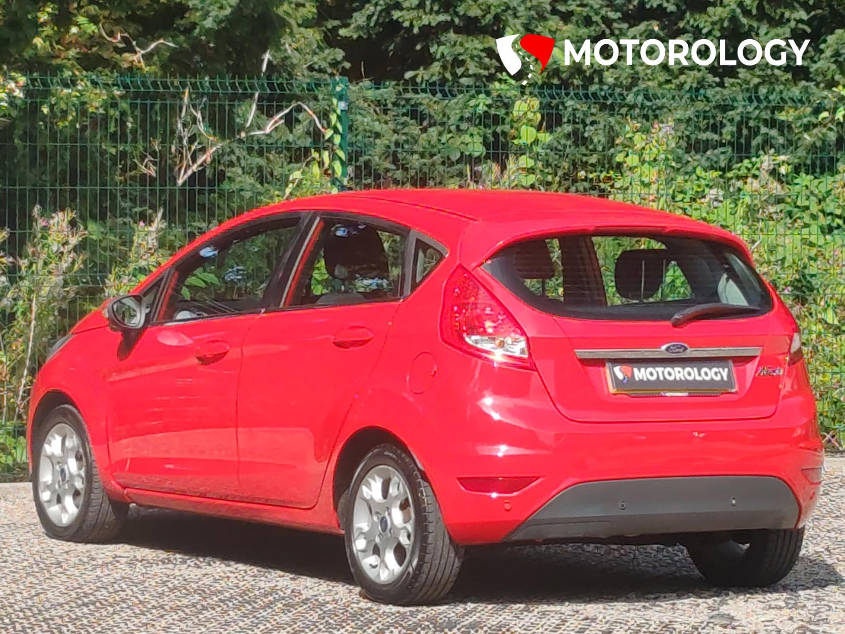 Ford Fiesta 1.4 Zetec Hatchback 5dr Petrol Automatic (154 g/km, 94 bhp)