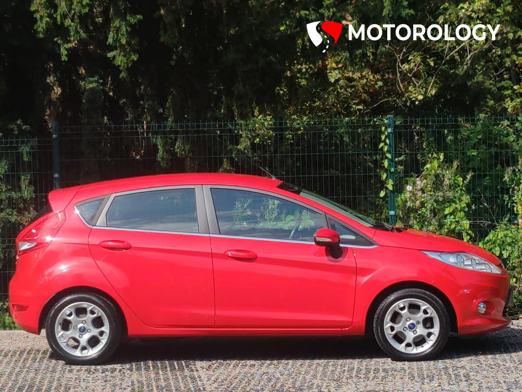 Ford Fiesta 1.4 Zetec Hatchback 5dr Petrol Automatic (154 g/km, 94 bhp)