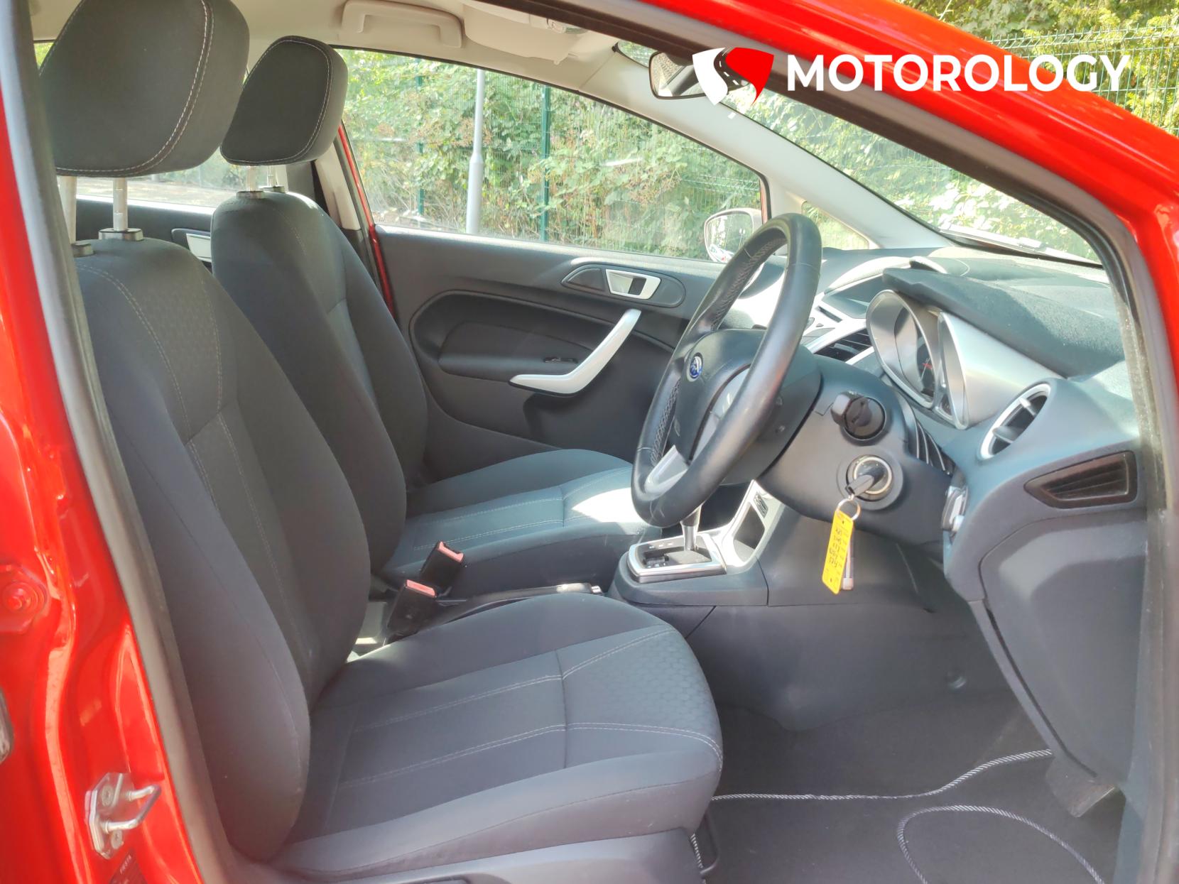 Ford Fiesta 1.4 Zetec Hatchback 5dr Petrol Automatic (154 g/km, 94 bhp)