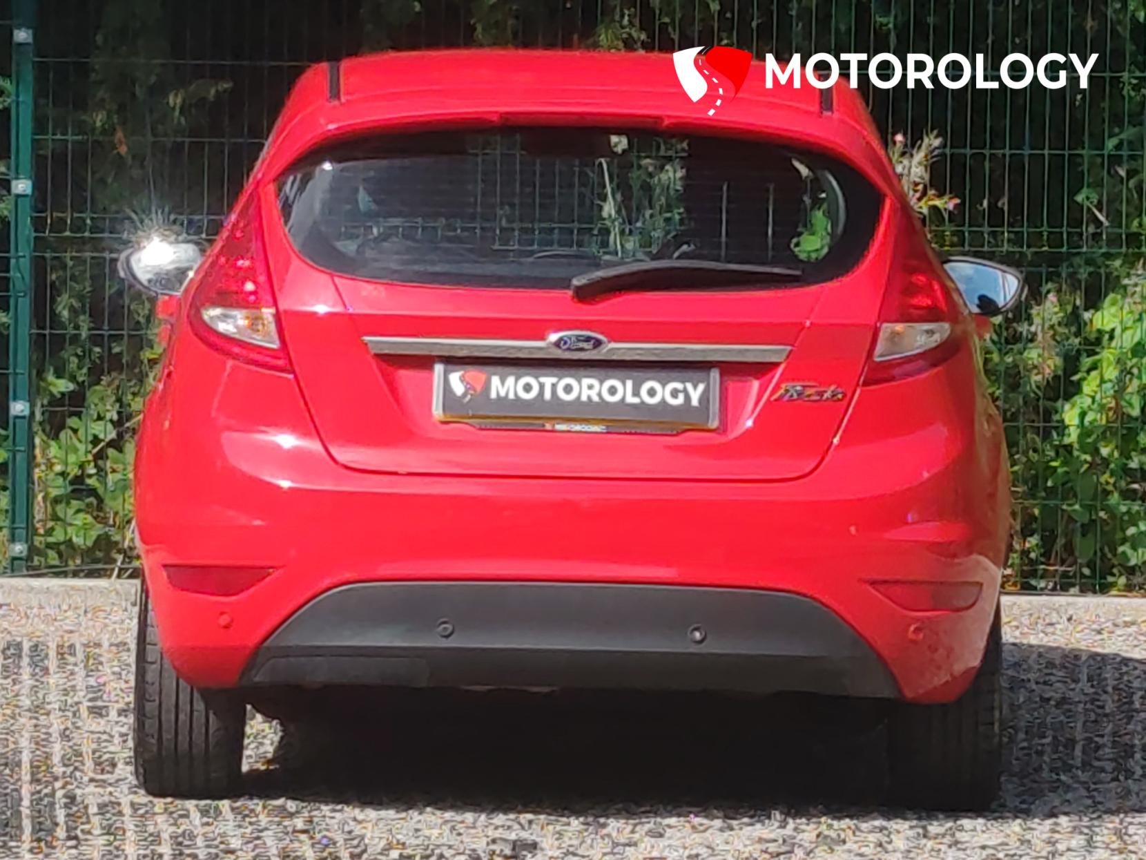 Ford Fiesta 1.4 Zetec Hatchback 5dr Petrol Automatic (154 g/km, 94 bhp)