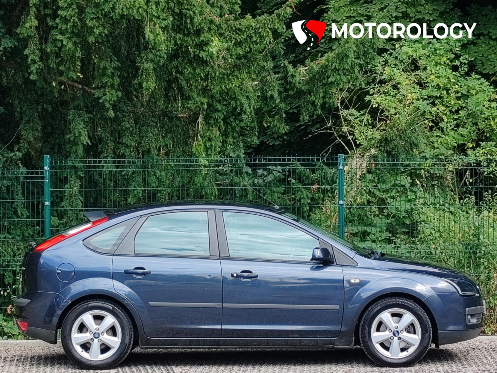 Ford Focus 1.6 Zetec Climate Hatchback 5dr Petrol Manual (161 g/km, 113 bhp)