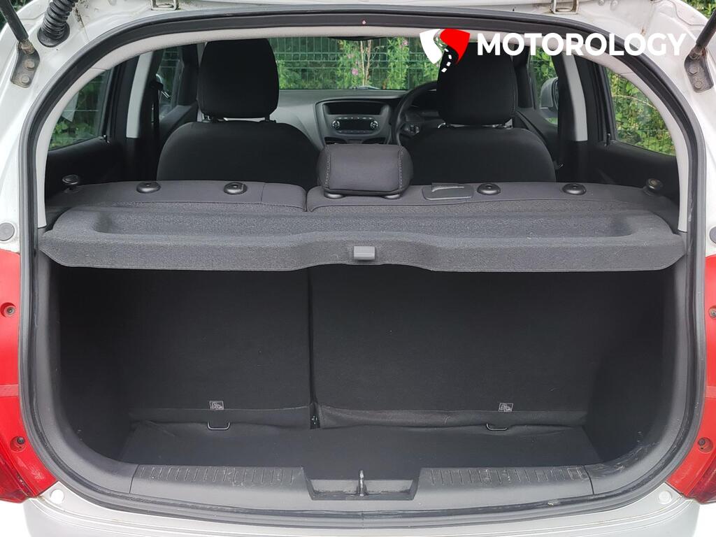 Vauxhall Viva 1.0i SE Hatchback 5dr Petrol Manual Euro 6 (a/c) (75 ps)