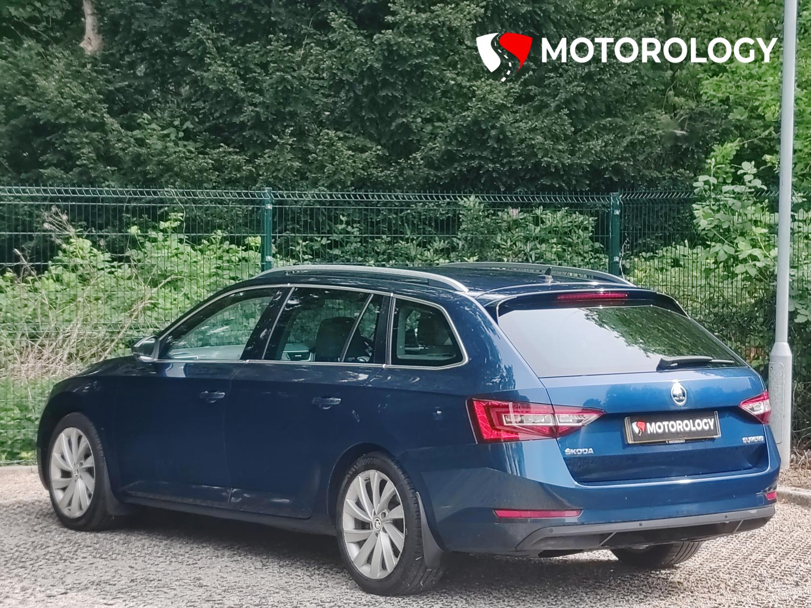 Skoda Superb 2.0 TDI SE L Executive Estate 5dr Diesel Manual Euro 6 (s/s) (150 ps)