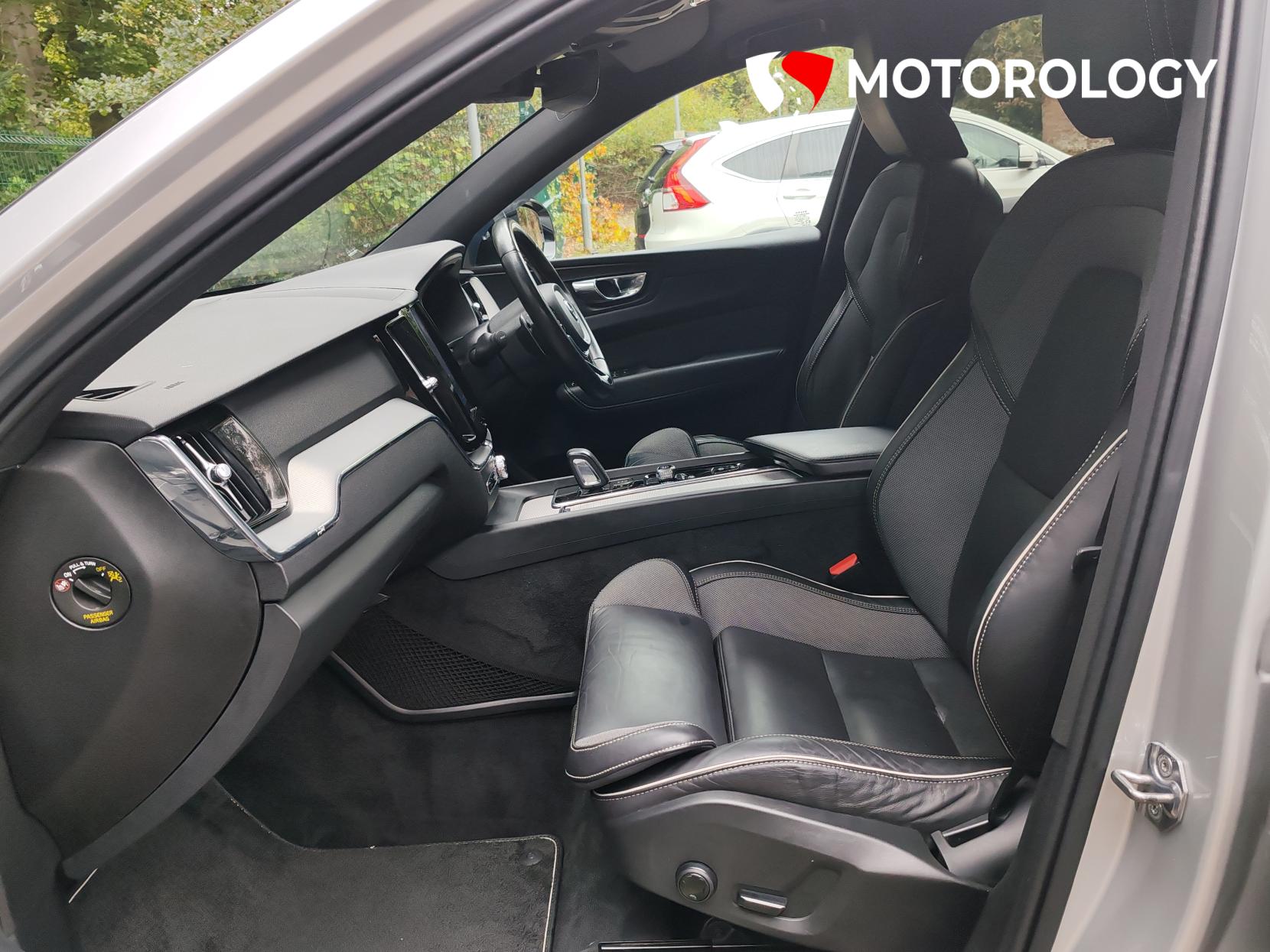 Volvo XC60 2.0 B4 MHEV R-Design SUV 5dr Diesel Hybrid Auto AWD Euro 6 (s/s) (197 ps)