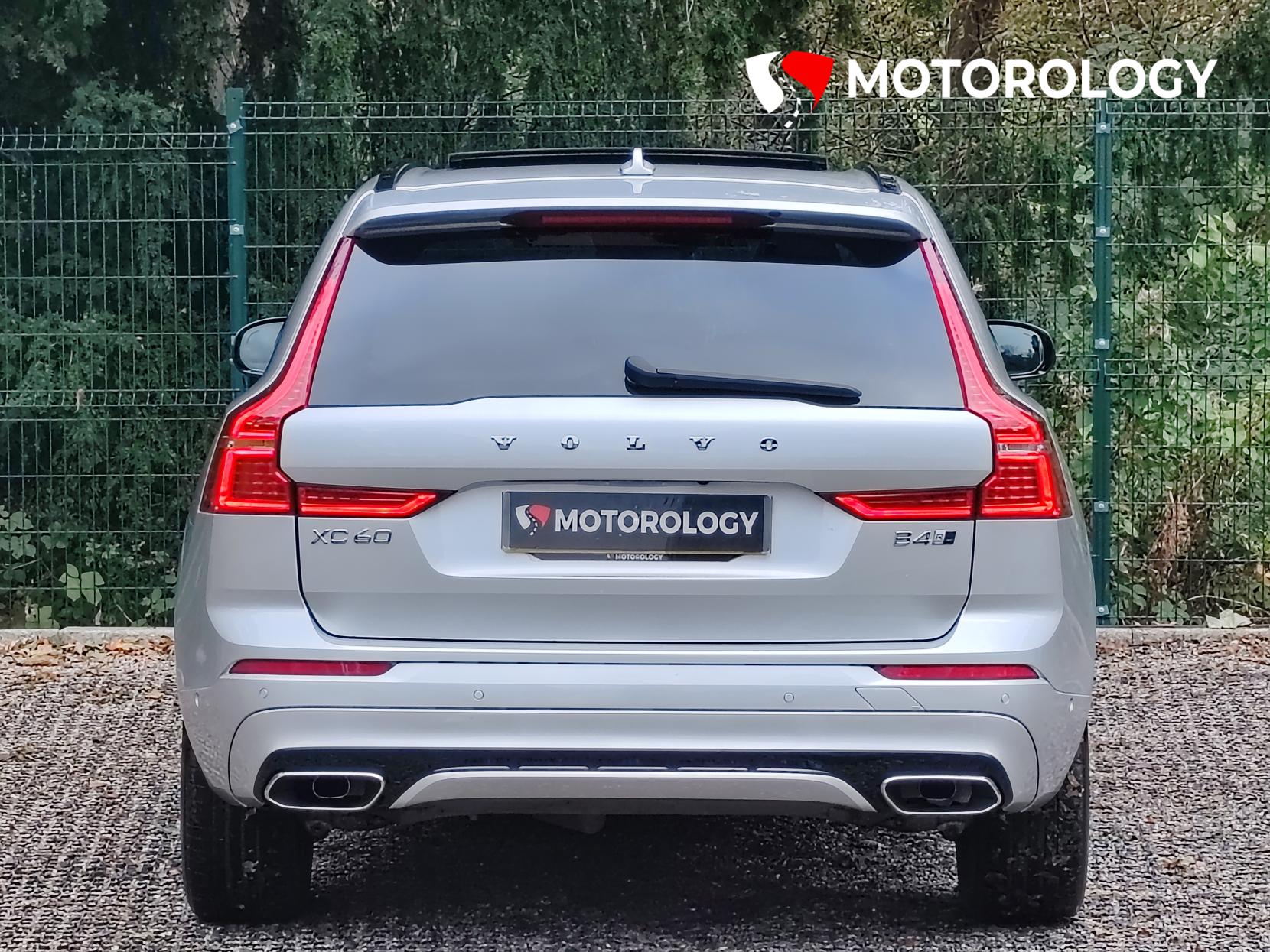 Volvo XC60 2.0 B4 MHEV R-Design SUV 5dr Diesel Hybrid Auto AWD Euro 6 (s/s) (197 ps)
