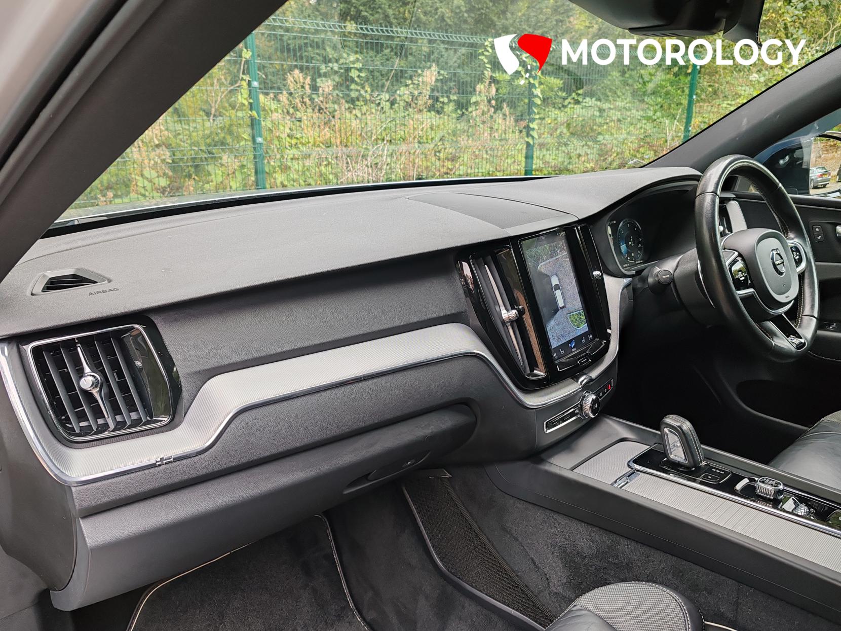 Volvo XC60 2.0 B4 MHEV R-Design SUV 5dr Diesel Hybrid Auto AWD Euro 6 (s/s) (197 ps)