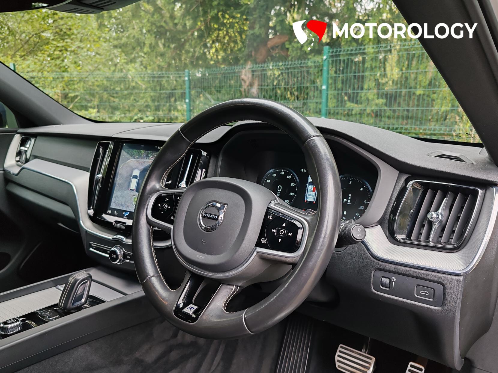 Volvo XC60 2.0 B4 MHEV R-Design SUV 5dr Diesel Hybrid Auto AWD Euro 6 (s/s) (197 ps)
