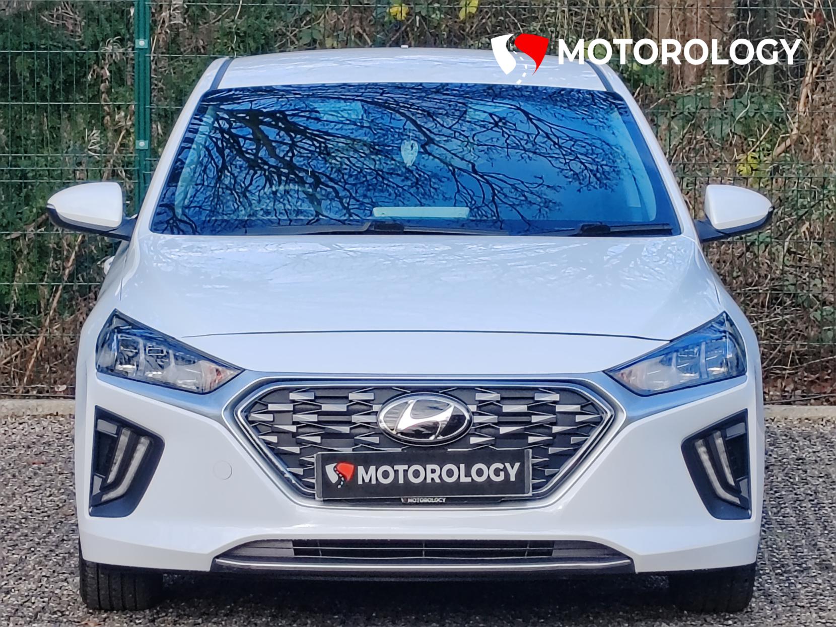 Hyundai IONIQ 1.6 h-GDi Premium Hatchback 5dr Petrol Hybrid DCT Euro 6 (s/s) (141 ps)