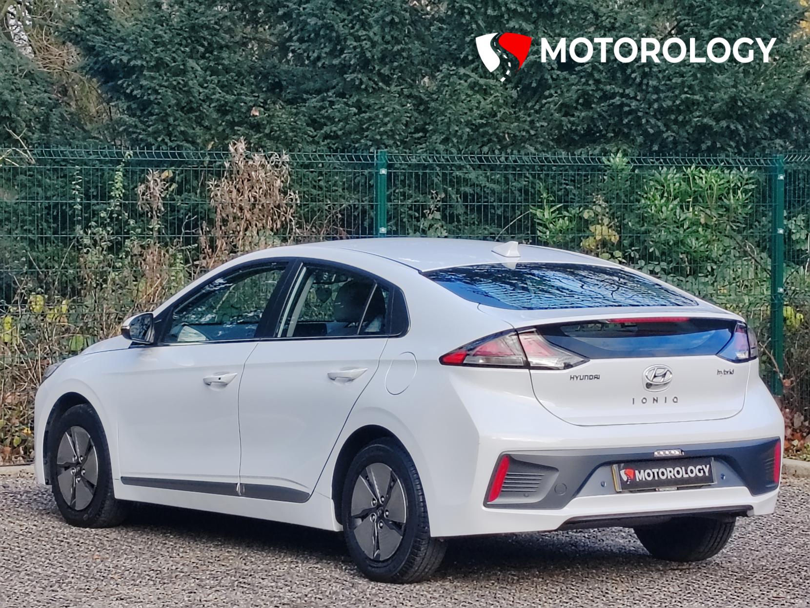 Hyundai IONIQ 1.6 h-GDi Premium Hatchback 5dr Petrol Hybrid DCT Euro 6 (s/s) (141 ps)