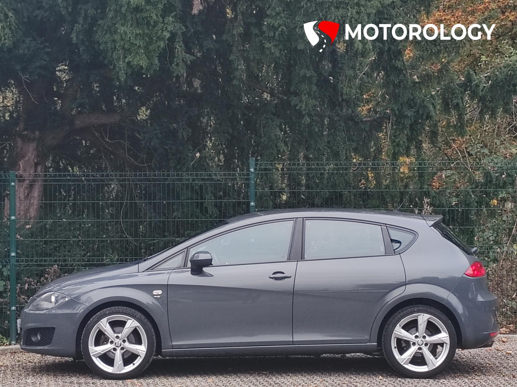 SEAT Leon 1.2 TSI S Emocion Hatchback 5dr Petrol Manual Euro 5 (s/s) (105 ps)