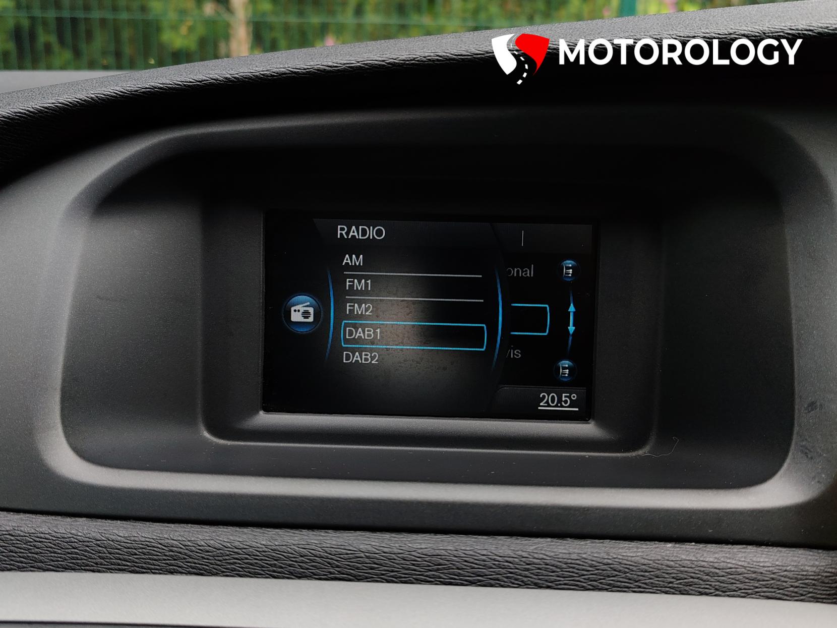 Volvo V40 2.0 T2 ES Hatchback 5dr Petrol Manual Euro 6 (s/s) (122 ps)