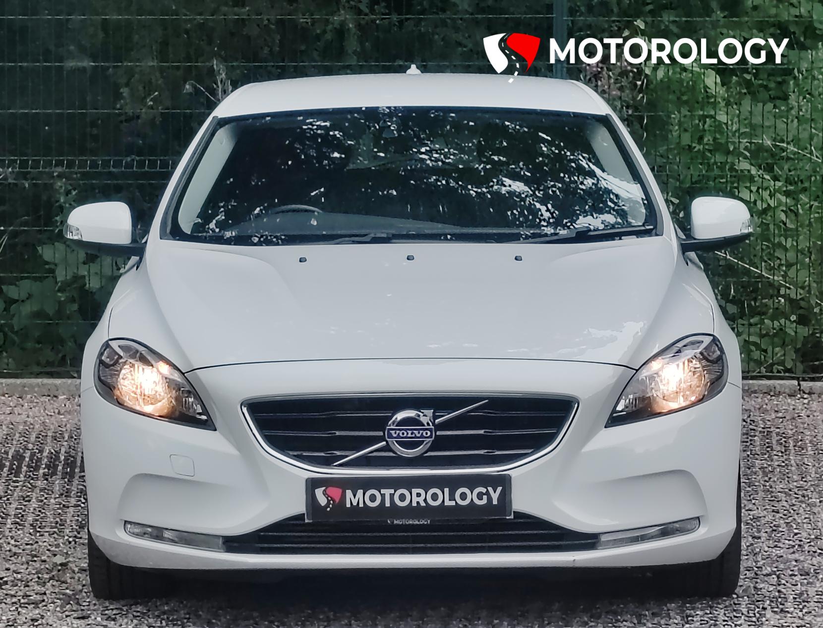 Volvo V40 2.0 T2 ES Hatchback 5dr Petrol Manual Euro 6 (s/s) (122 ps)