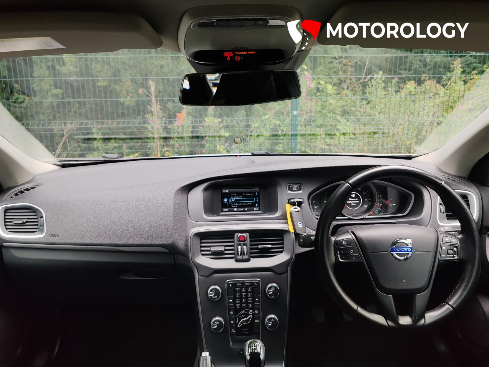 Volvo V40 2.0 T2 ES Hatchback 5dr Petrol Manual Euro 6 (s/s) (122 ps)