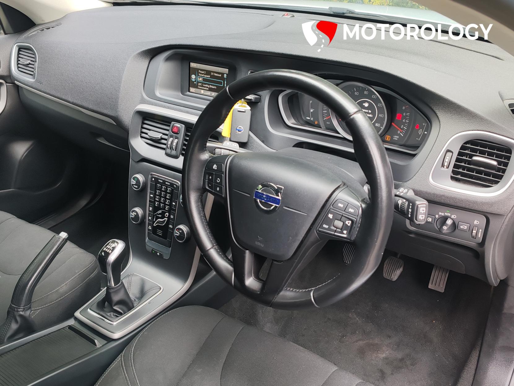 Volvo V40 2.0 T2 ES Hatchback 5dr Petrol Manual Euro 6 (s/s) (122 ps)