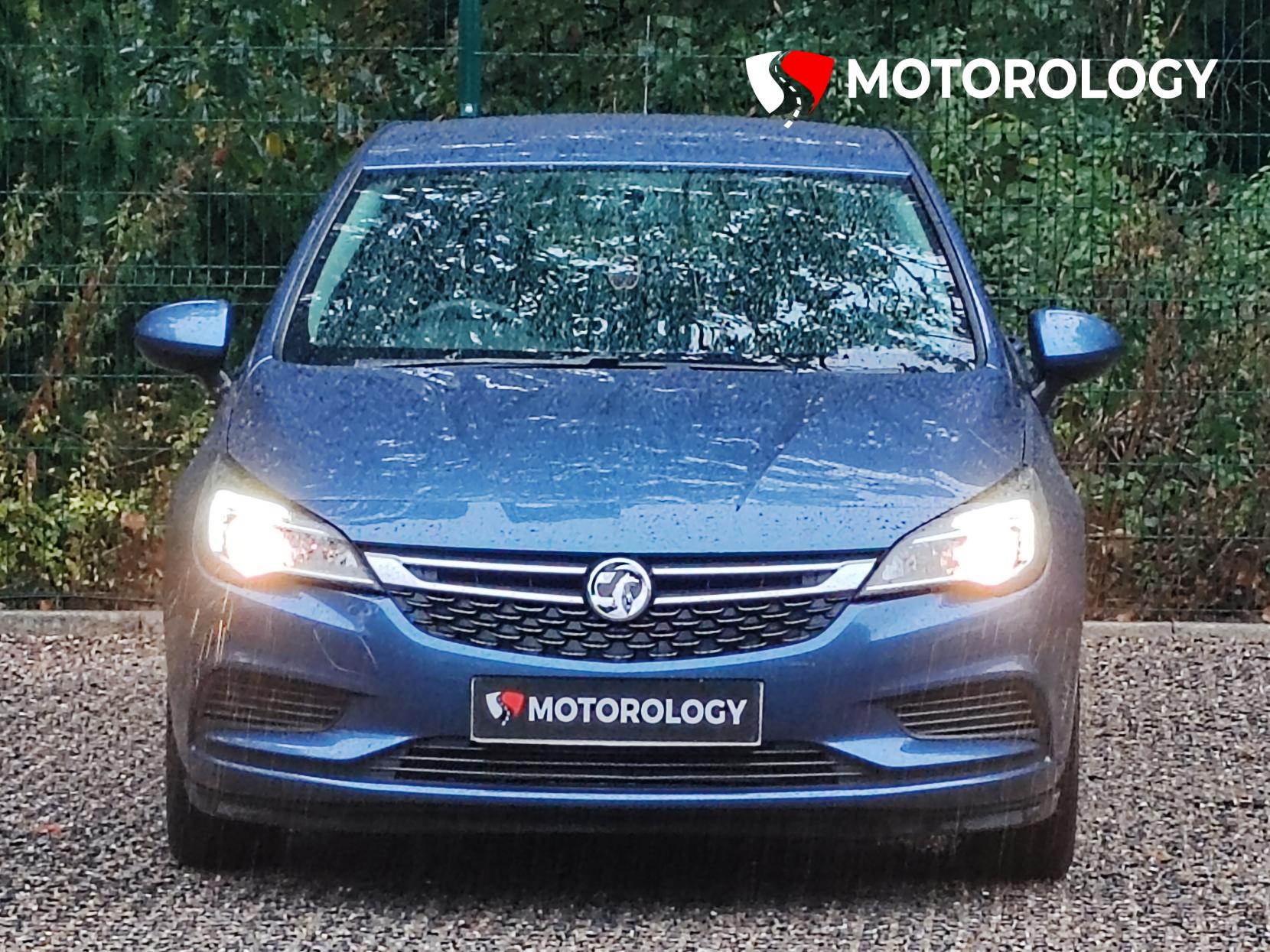 Vauxhall Astra 1.0i Turbo ecoFLEX Design Hatchback 5dr Petrol Manual Euro 6 (s/s) (105 ps)