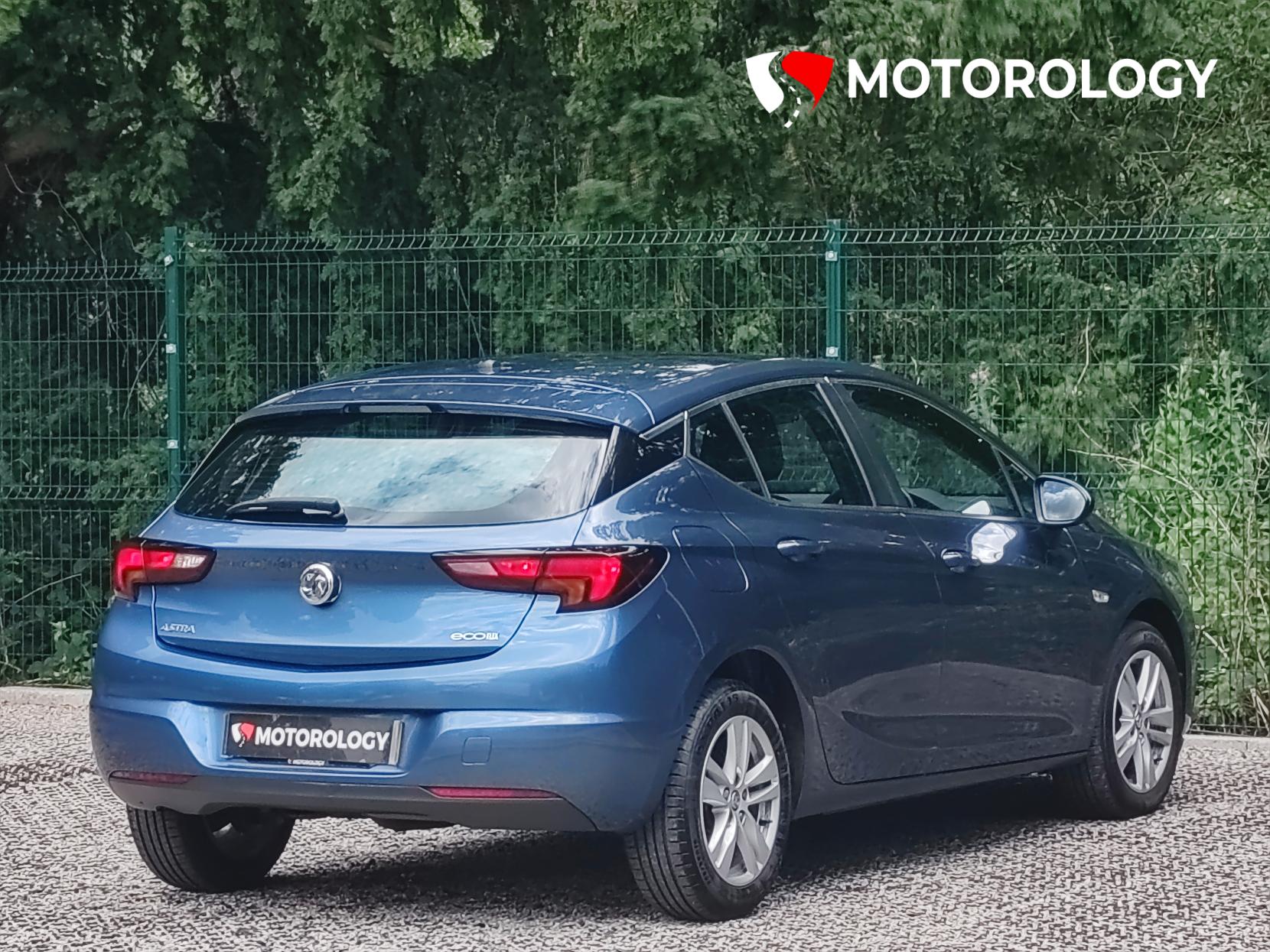 Vauxhall Astra 1.0i Turbo ecoFLEX Design Hatchback 5dr Petrol Manual Euro 6 (s/s) (105 ps)