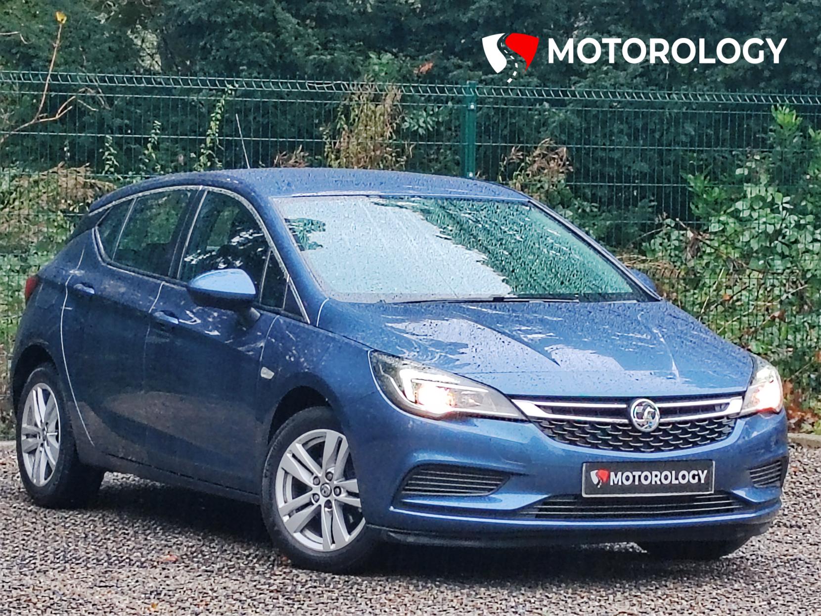 Vauxhall Astra 1.0i Turbo ecoFLEX Design Hatchback 5dr Petrol Manual Euro 6 (s/s) (105 ps)