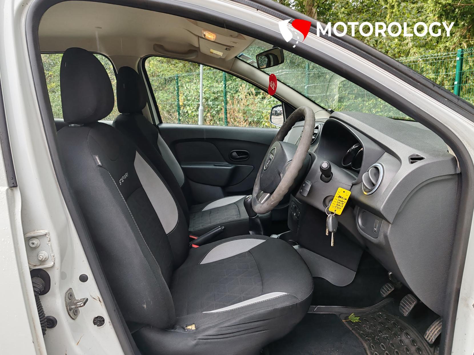 Dacia Sandero Stepway 0.9 TCe Ambiance Hatchback 5dr Petrol Manual Euro 5 (90 ps)