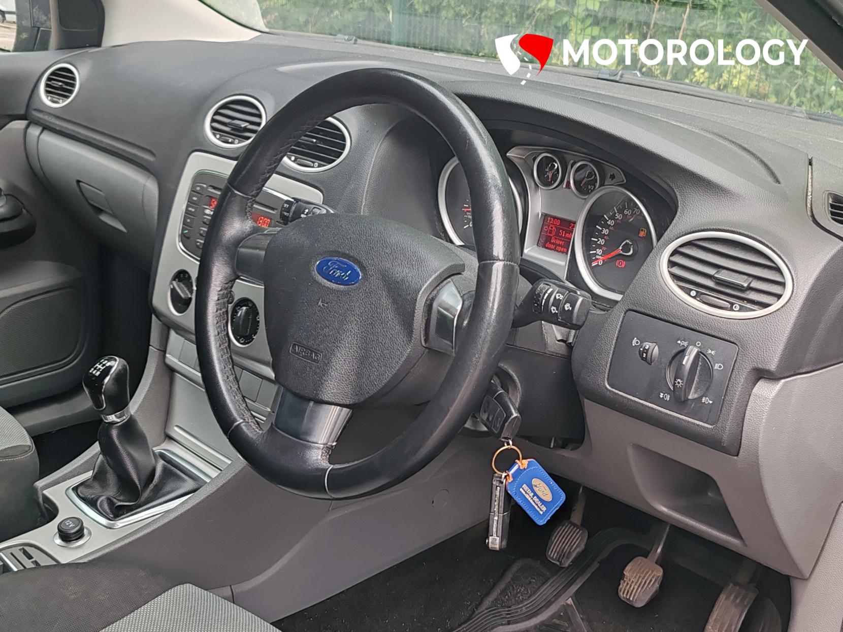 Ford Focus 1.6 Titanium Estate 5dr Petrol Manual (159 g/km, 99 bhp)
