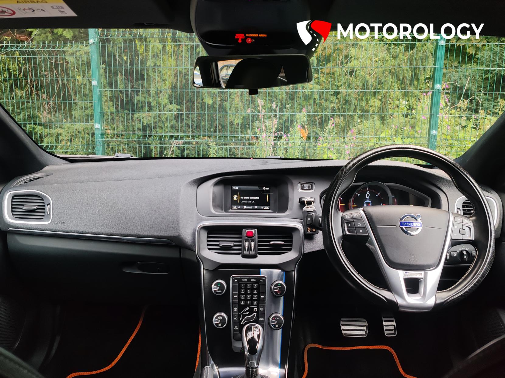 Volvo V40 2.0 D2 R-Design Lux Hatchback 5dr Diesel Auto Euro 6 (s/s) (120 ps)
