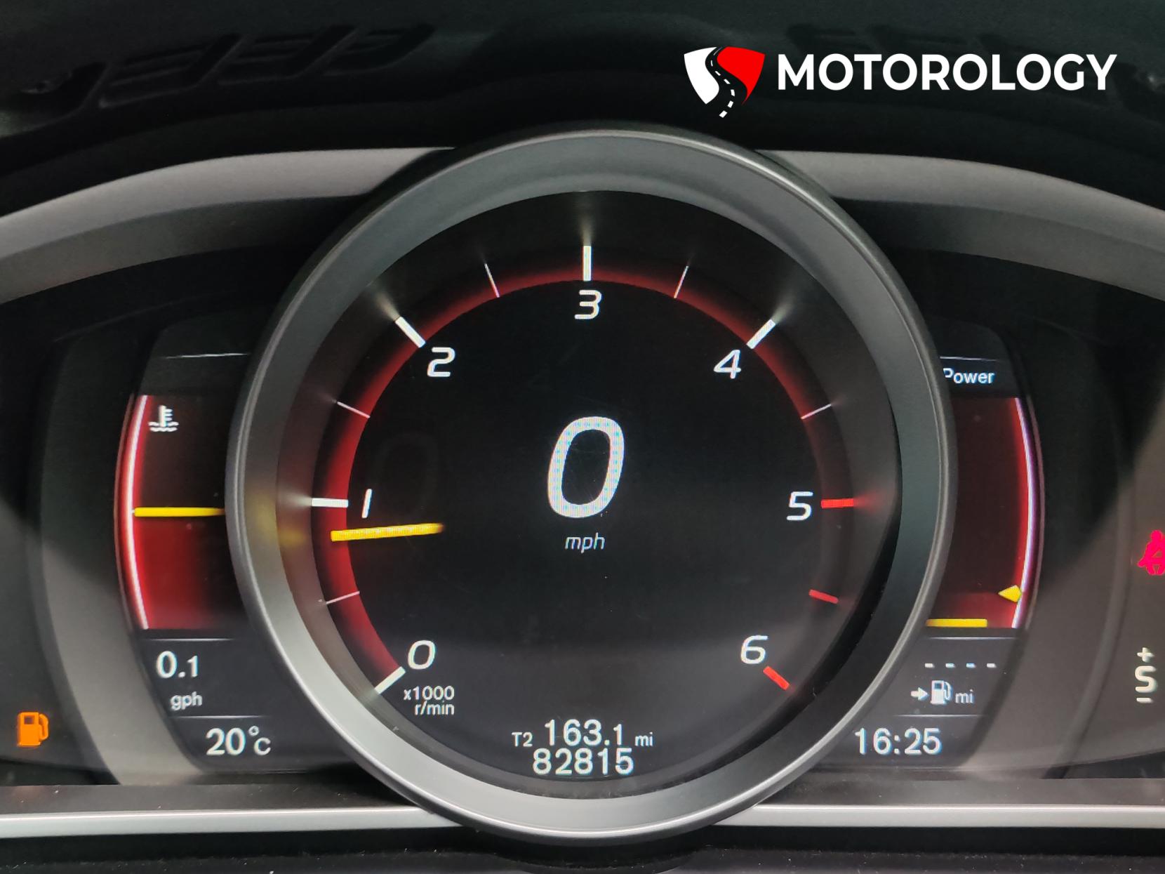 Volvo V40 2.0 D2 R-Design Lux Hatchback 5dr Diesel Auto Euro 6 (s/s) (120 ps)