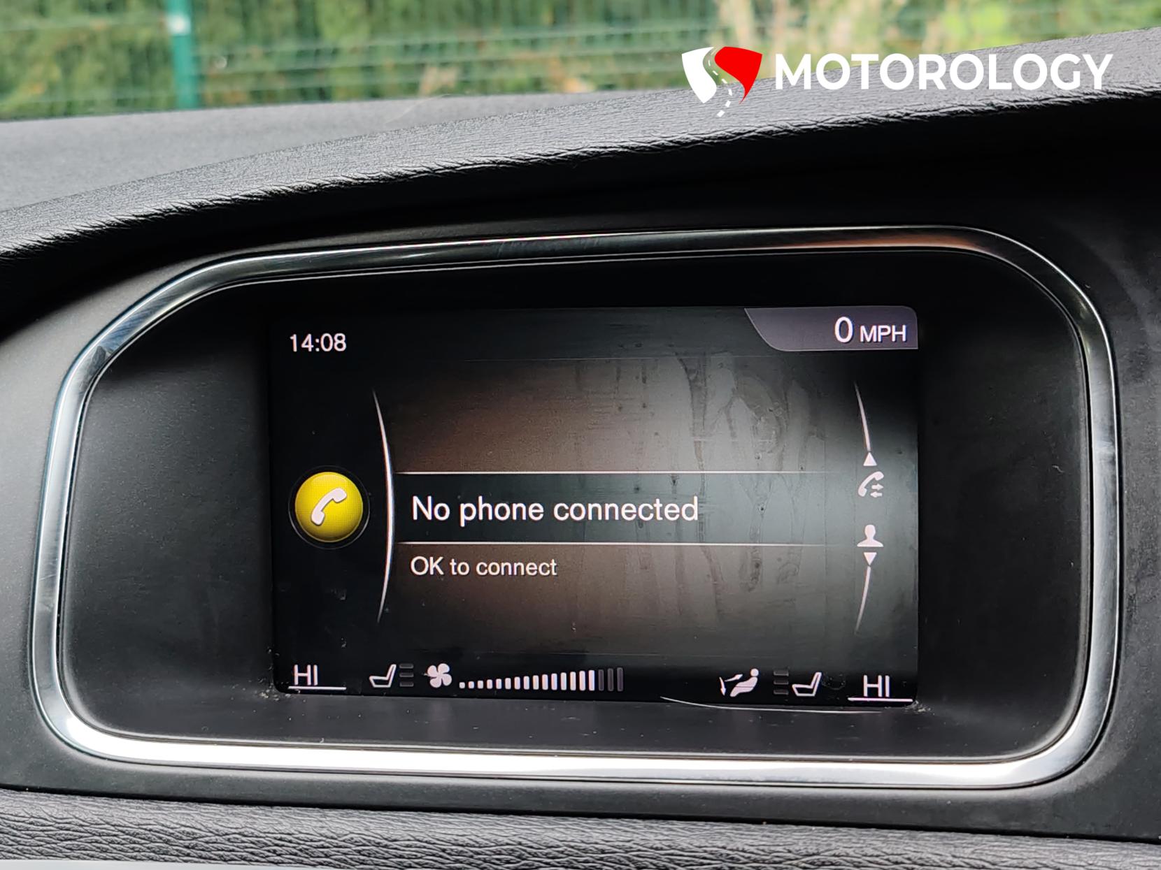 Volvo V40 Cross Country 2.0 D2 Nav Plus Hatchback 5dr Diesel Manual Euro 6 (s/s) (120 ps)
