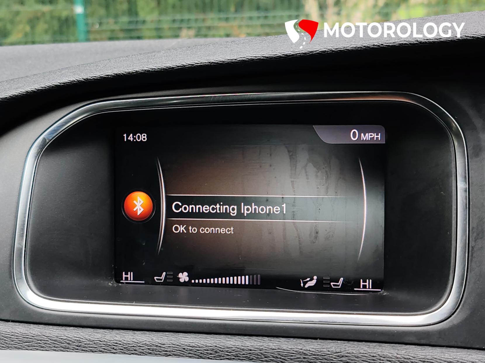 Volvo V40 Cross Country 2.0 D2 Nav Plus Hatchback 5dr Diesel Manual Euro 6 (s/s) (120 ps)