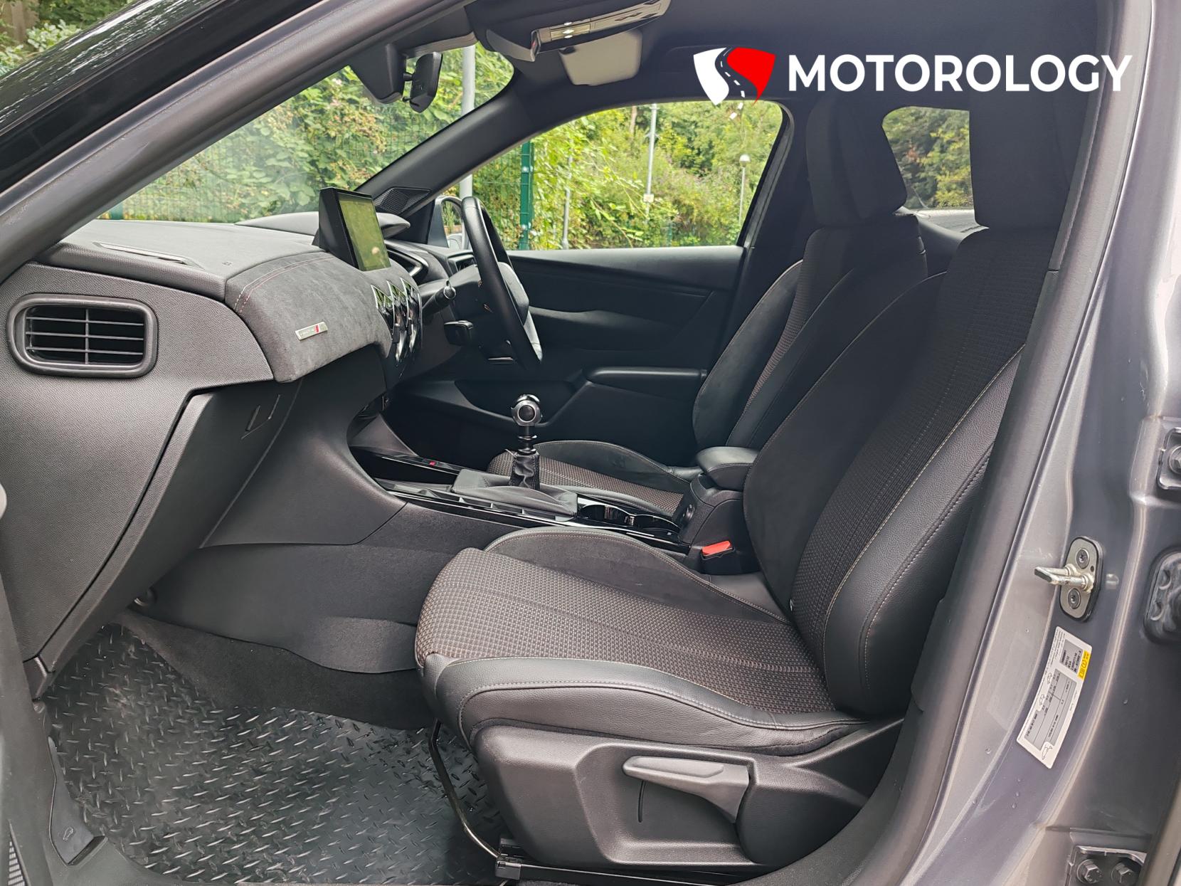 DS AUTOMOBILES DS 3 CROSSBACK 1.2 PureTech Performance Line Crossback 5dr Petrol Manual Euro 6 (s/s) (100 ps)