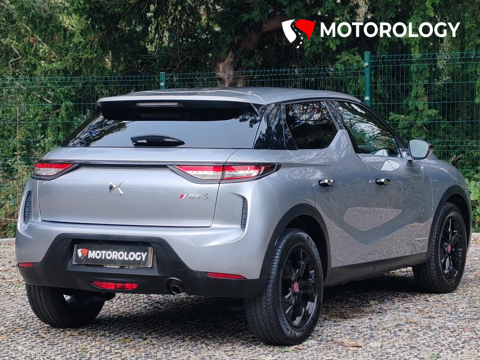 DS AUTOMOBILES DS 3 CROSSBACK 1.2 PureTech Performance Line Crossback 5dr Petrol Manual Euro 6 (s/s) (100 ps)