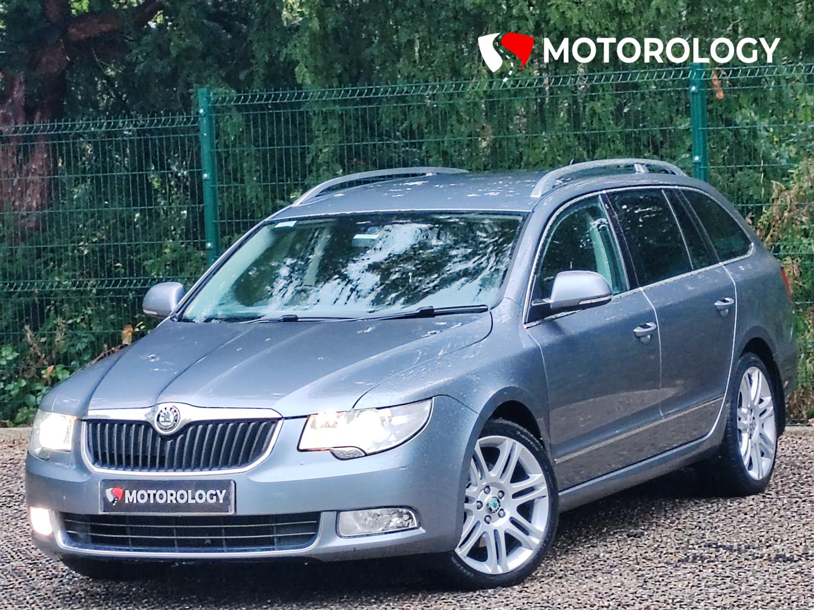 Skoda Superb 2.0 TDI Elegance Estate 5dr Diesel Manual 4WD Euro 5 (170 ps)