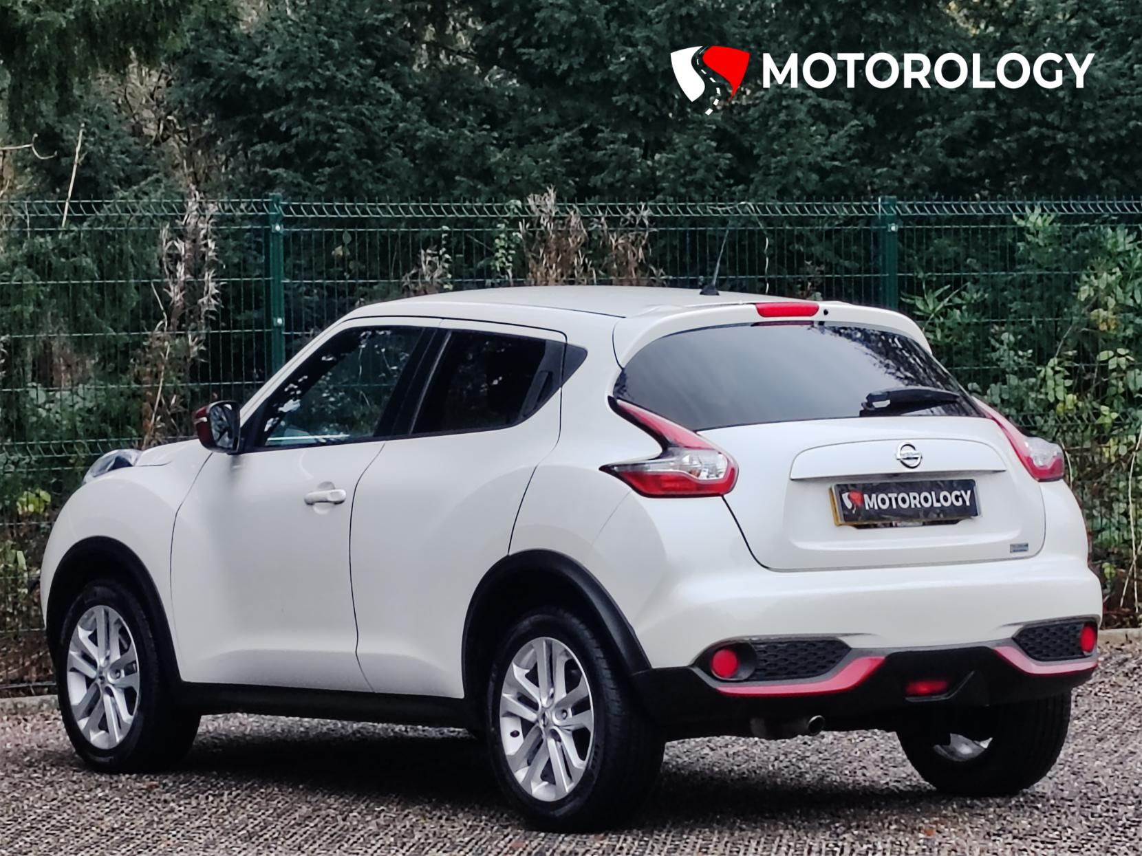 Nissan Juke 1.2 DIG-T Acenta Premium SUV 5dr Petrol Manual 6Spd Euro 5 (s/s) (115 ps)