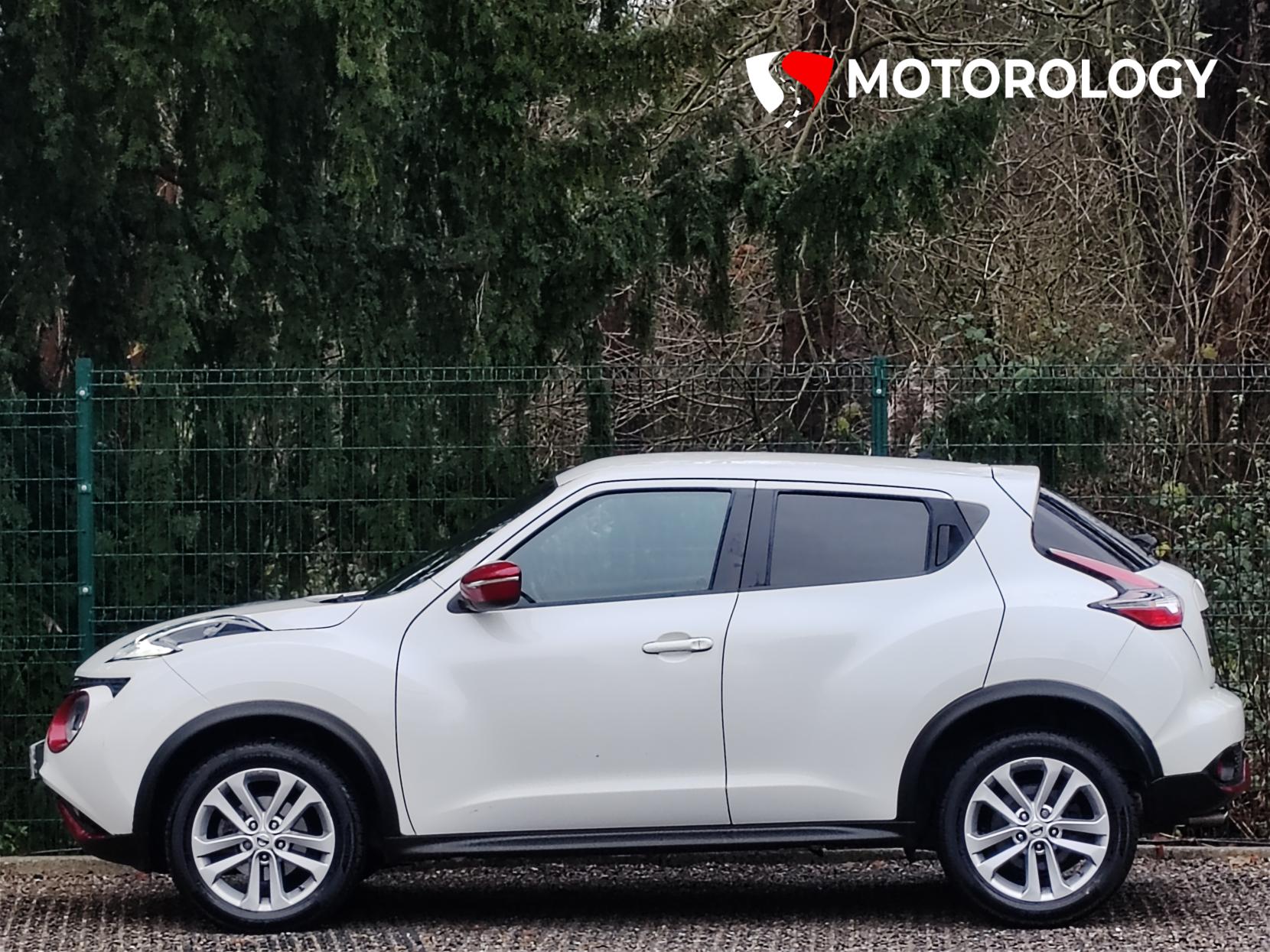 Nissan Juke 1.2 DIG-T Acenta Premium SUV 5dr Petrol Manual 6Spd Euro 5 (s/s) (115 ps)