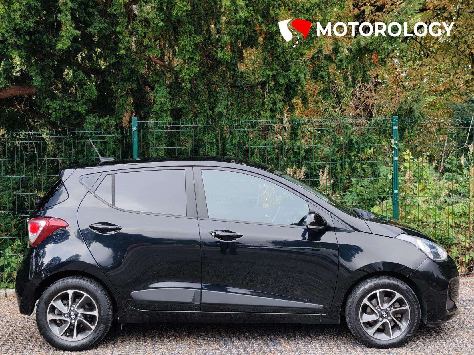 Hyundai i10 1.2 Premium Hatchback 5dr Petrol Manual Euro 6 (87 ps)