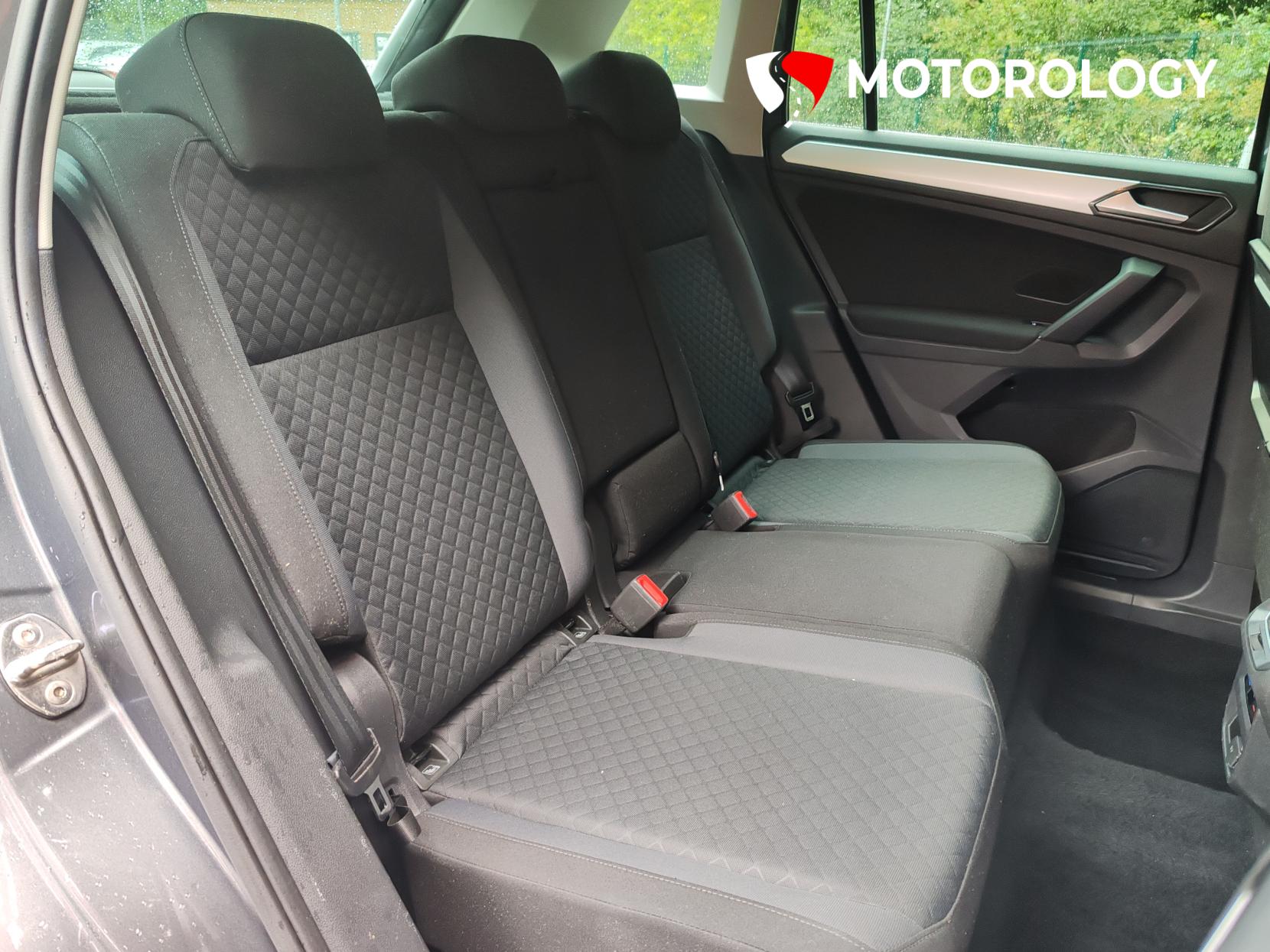 Volkswagen Tiguan 2.0 TDI BlueMotion Tech SE Navigation SUV 5dr Diesel Manual Euro 6 (s/s) (150 ps)