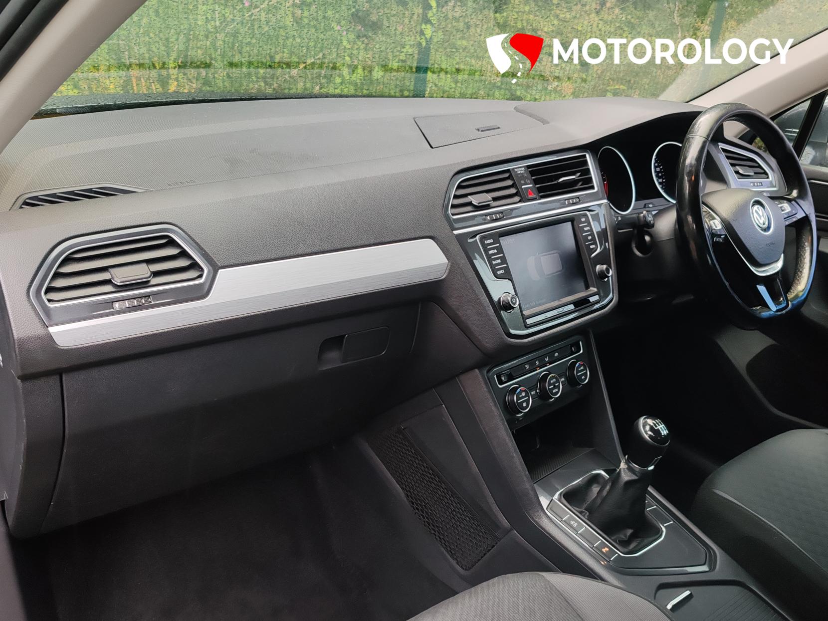 Volkswagen Tiguan 2.0 TDI BlueMotion Tech SE Navigation SUV 5dr Diesel Manual Euro 6 (s/s) (150 ps)