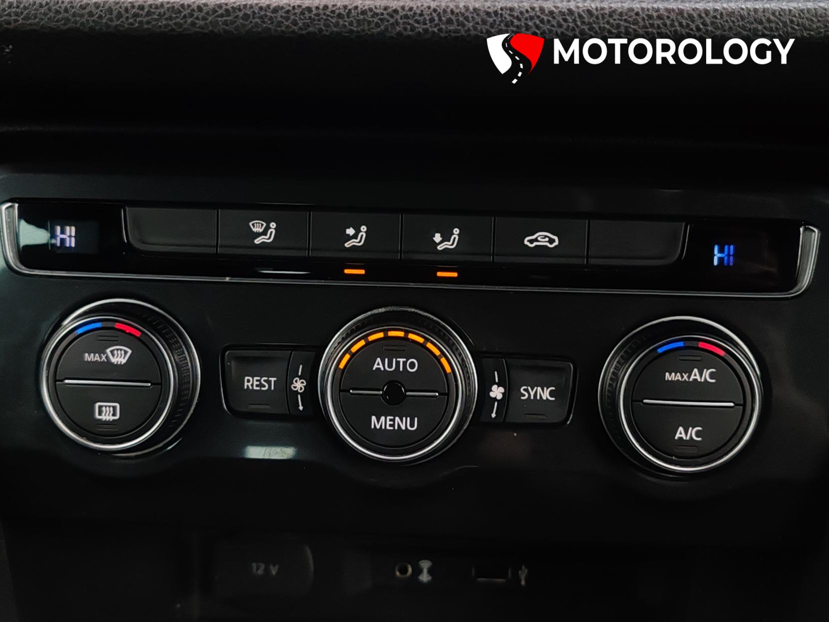 Volkswagen Tiguan 2.0 TDI BlueMotion Tech SE Navigation SUV 5dr Diesel Manual Euro 6 (s/s) (150 ps)
