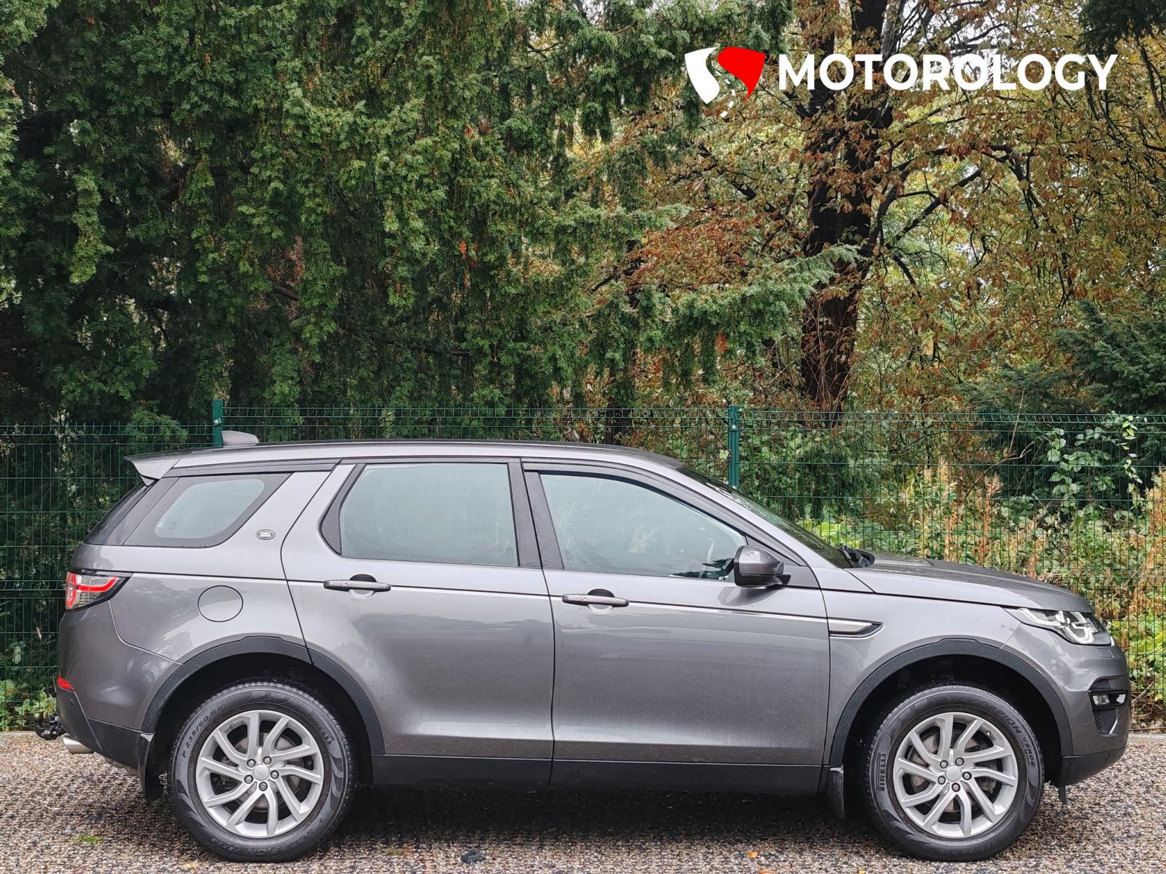 Land Rover Discovery Sport 2.0 TD4 SE Tech SUV 5dr Diesel Manual 4WD Euro 6 (s/s) (180 ps)