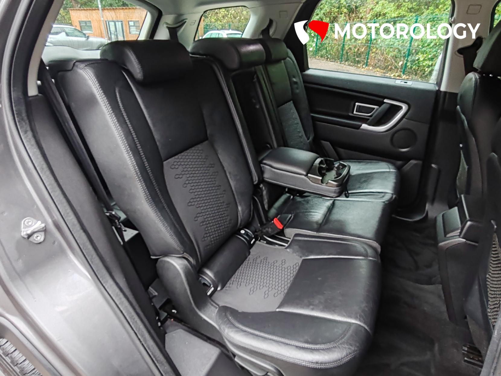 Land Rover Discovery Sport 2.0 TD4 SE Tech SUV 5dr Diesel Manual 4WD Euro 6 (s/s) (180 ps)