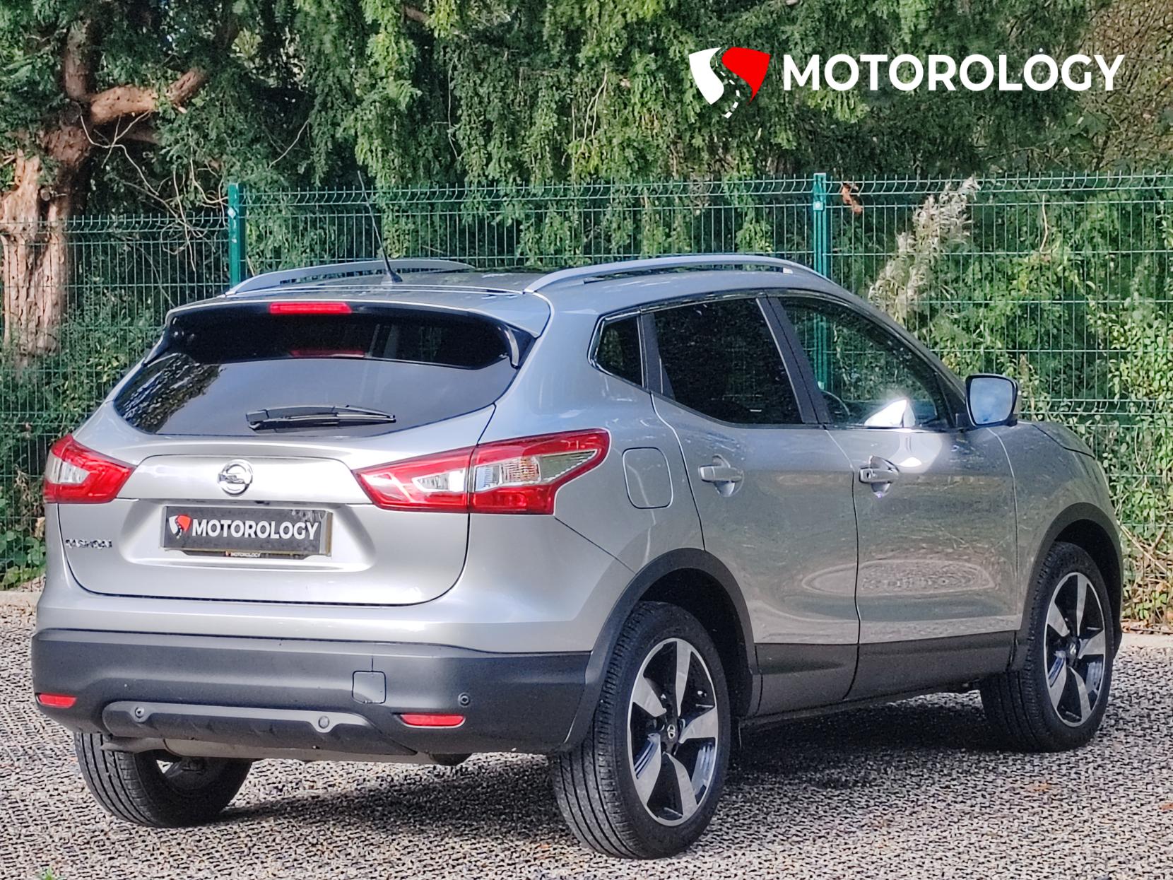 Nissan Qashqai 1.6 dCi N-Connecta SUV 5dr Diesel XTRON 2WD Euro 6 (s/s) (130 ps)