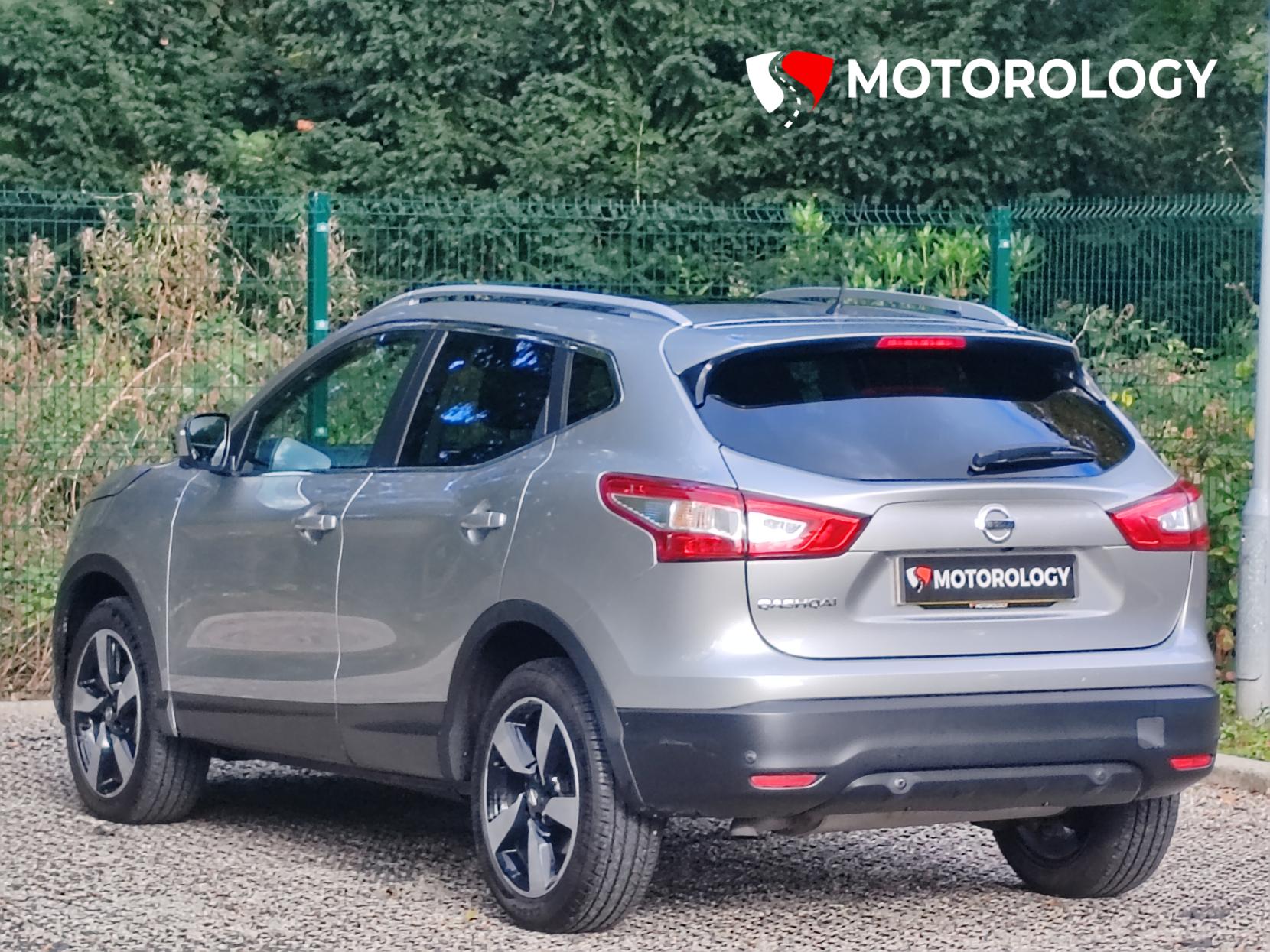 Nissan Qashqai 1.6 dCi N-Connecta SUV 5dr Diesel XTRON 2WD Euro 6 (s/s) (130 ps)