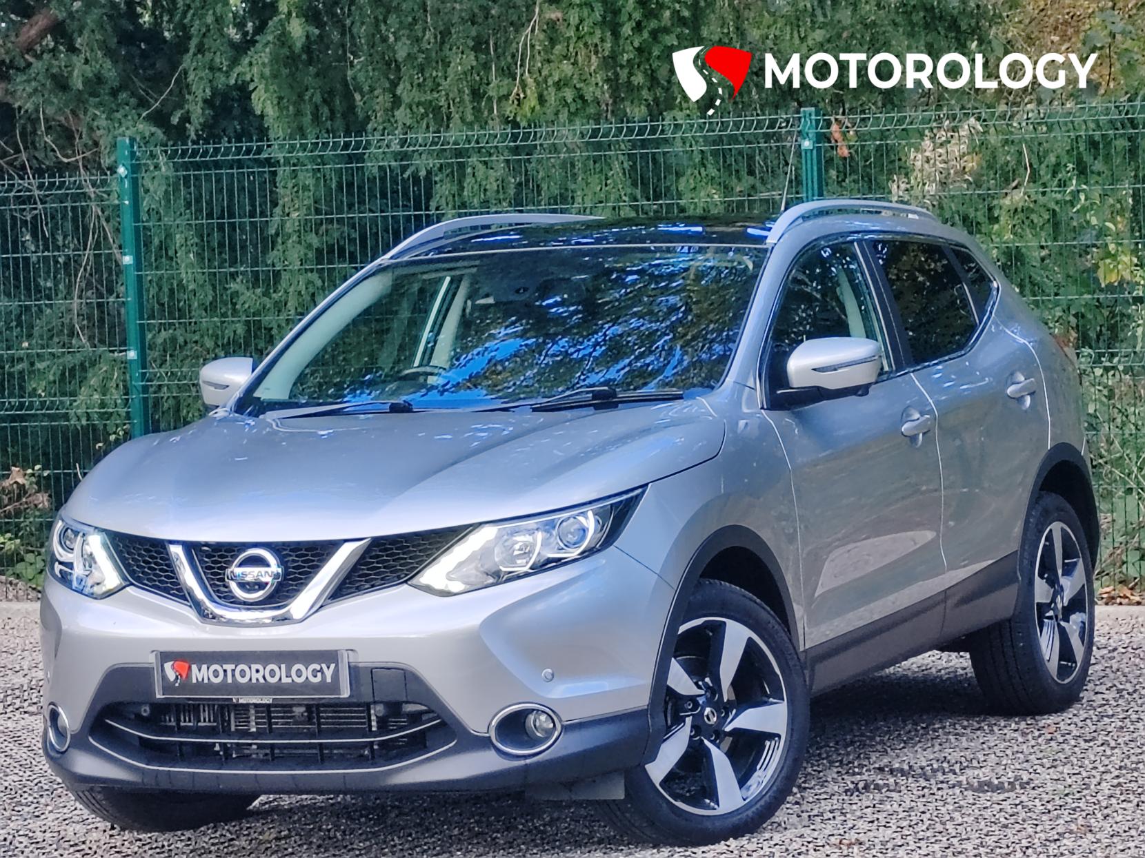 Nissan Qashqai 1.6 dCi N-Connecta SUV 5dr Diesel XTRON 2WD Euro 6 (s/s) (130 ps)