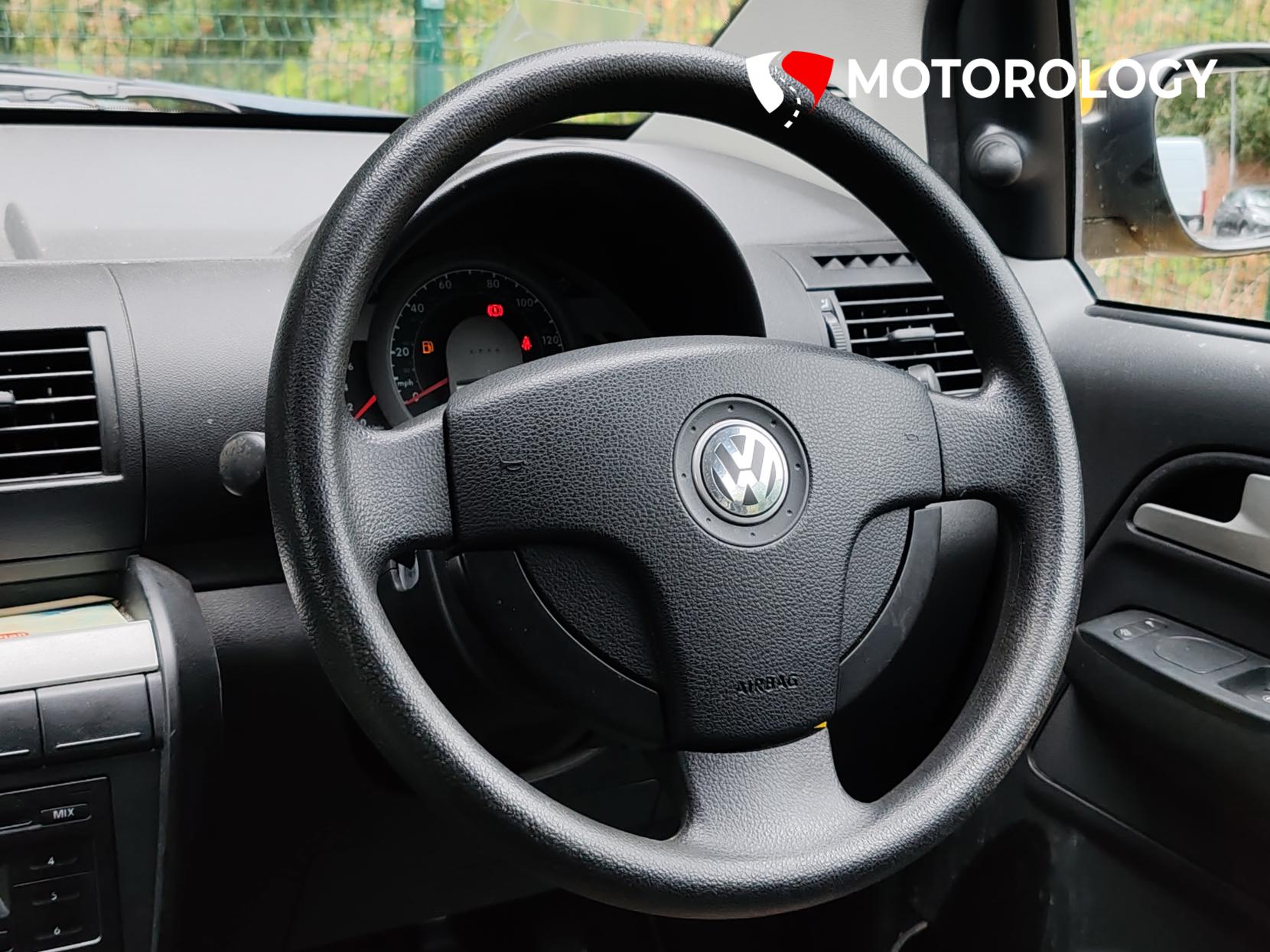 Volkswagen Fox 1.2 6V Urban Fox Hatchback 3dr Petrol Manual Euro 4 (55 ps)