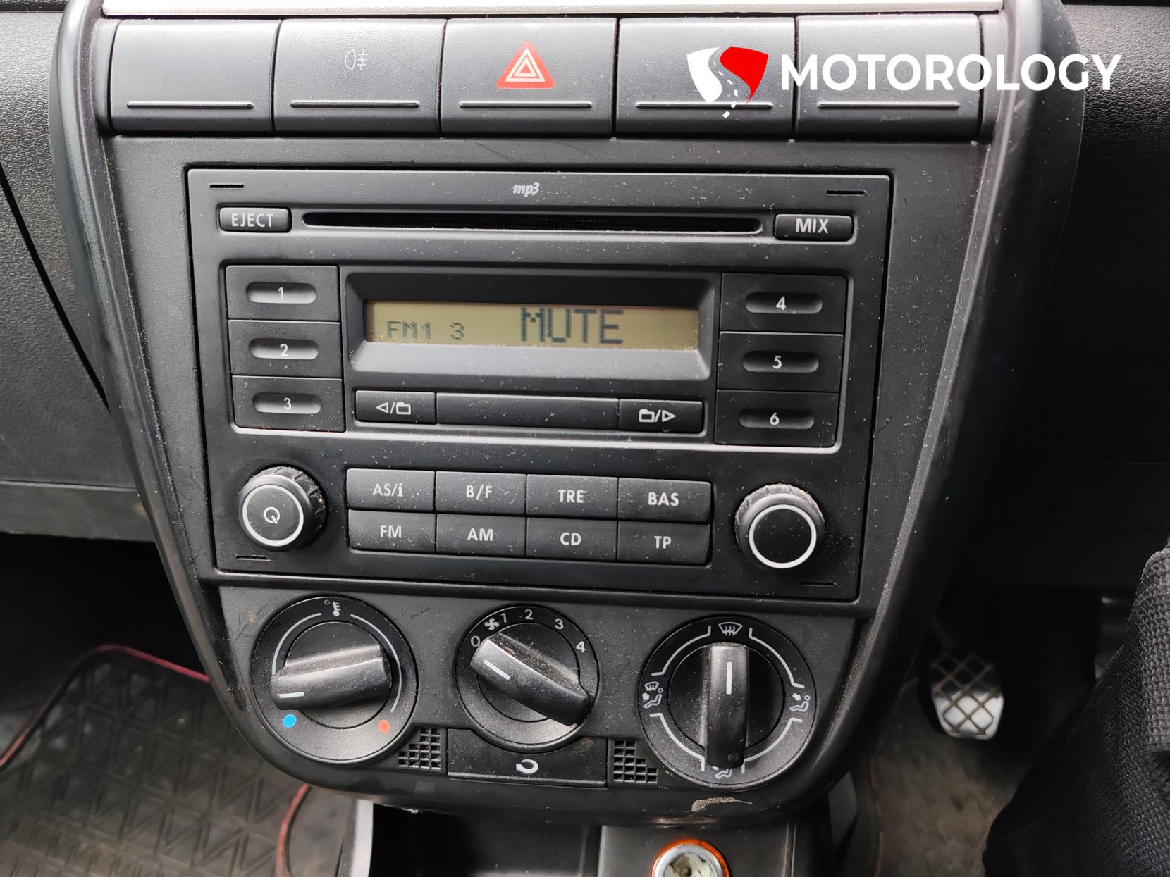 Volkswagen Fox 1.2 6V Urban Fox Hatchback 3dr Petrol Manual Euro 4 (55 ps)