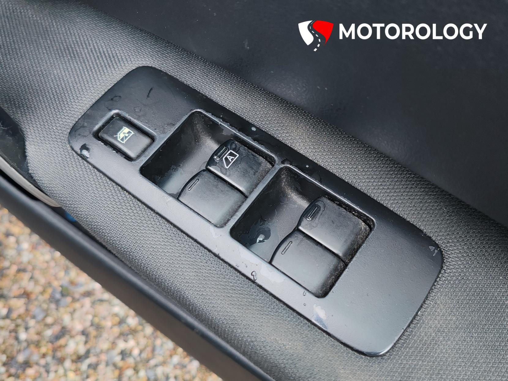 Nissan Qashqai 1.6 n-tec Hatchback 5dr Petrol Manual 2WD (159 g/km, 113 bhp)