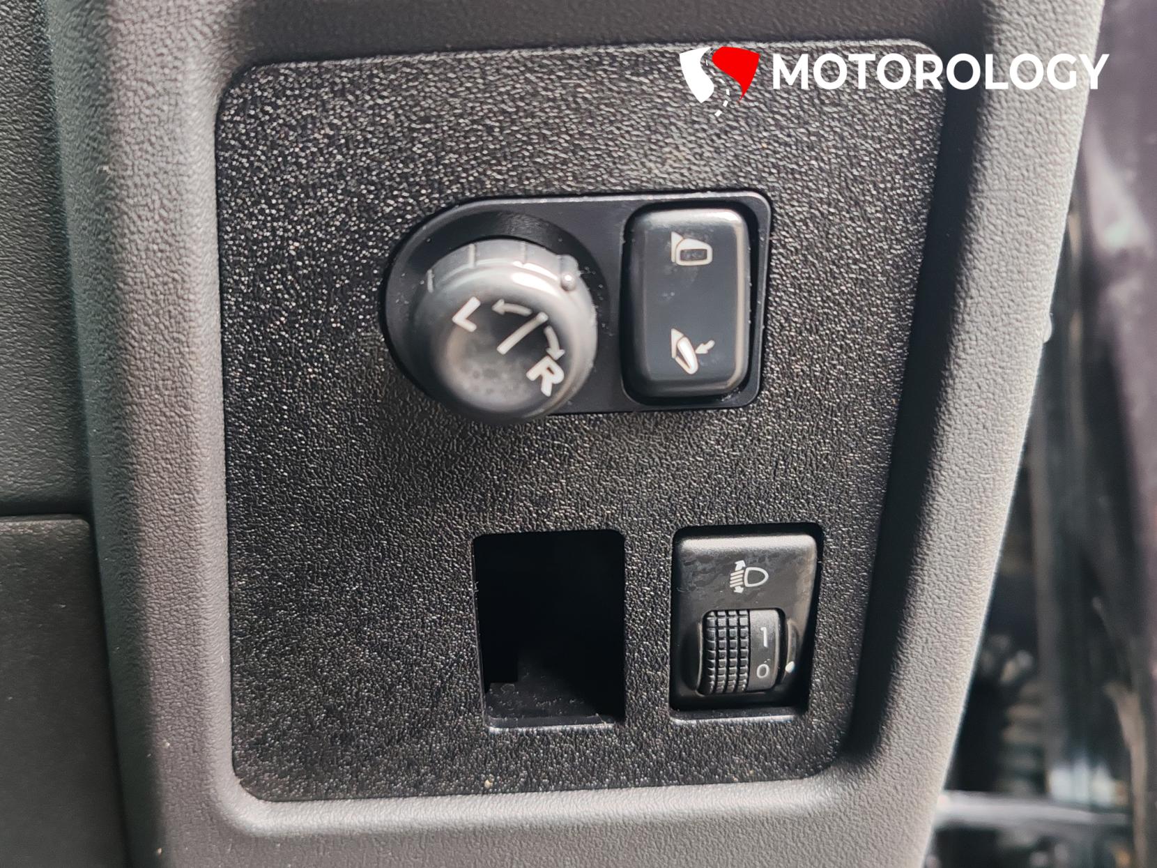 Nissan Qashqai 1.6 n-tec Hatchback 5dr Petrol Manual 2WD (159 g/km, 113 bhp)