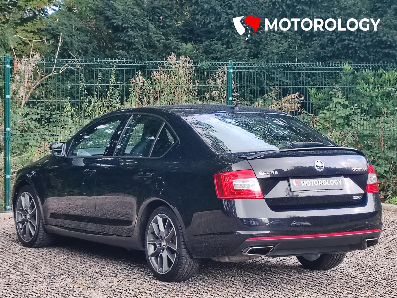 Skoda Octavia 2.0 TFSI vRS Hatchback 5dr Petrol Manual Euro 6 (s/s) (SNav) (220 ps)