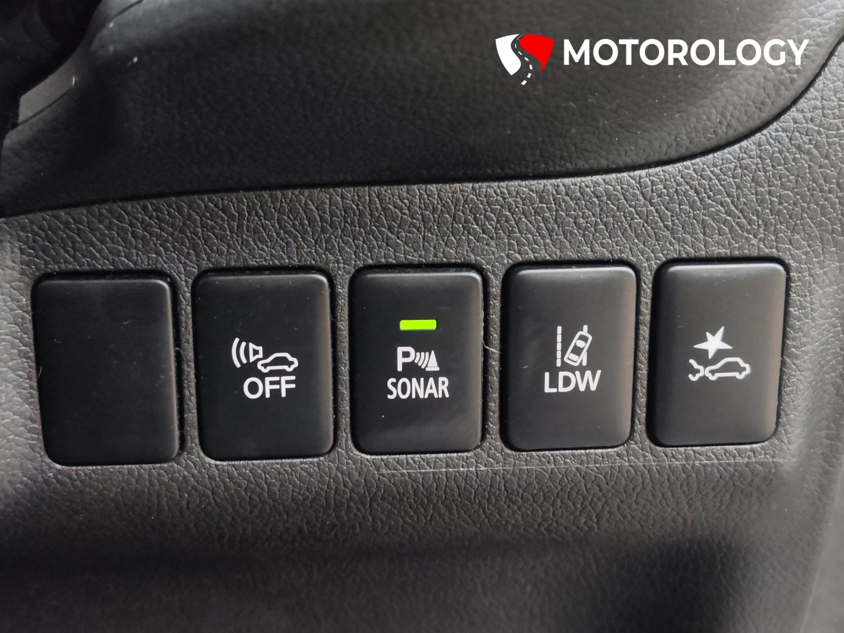 Mitsubishi Outlander 2.4h TwinMotor 13.8kWh Dynamic Safety SUV 5dr Petrol Plug-in Hybrid CVT 4WD Euro 6 (s/s) (224 ps)